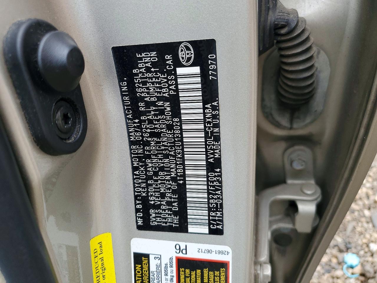 2014 Toyota Camry Hybrid Le Золотой vin: 4T1BD1FK9EU138028