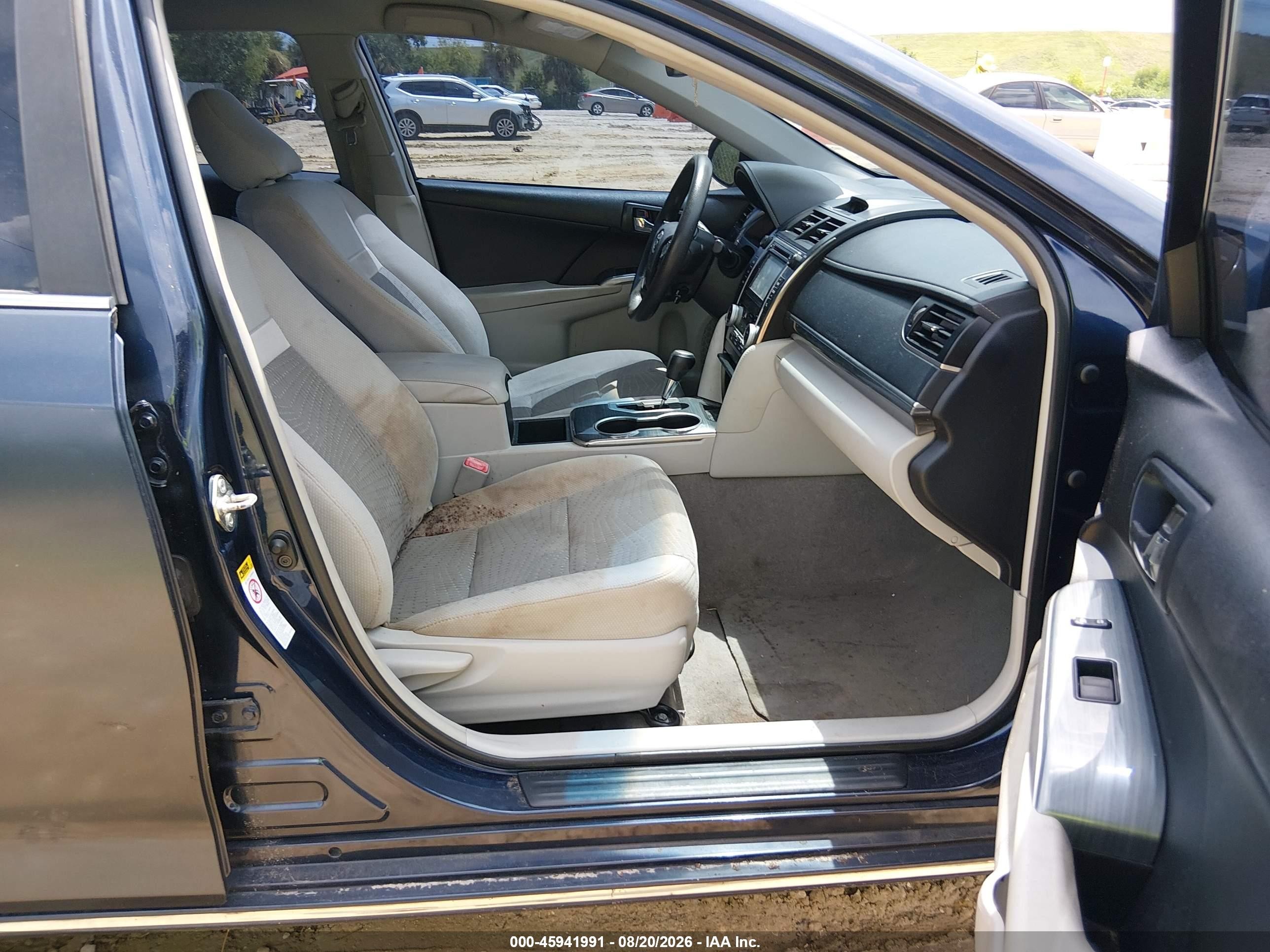 2014 Toyota Camry Hybrid Le Синий vin: 4T1BD1FK9EU138921