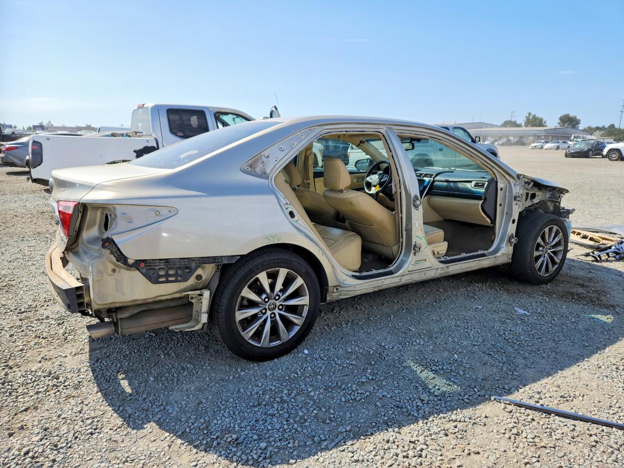 2015 Toyota Camry Hybrid Xle Gold vin: 4T1BD1FK9FU147281