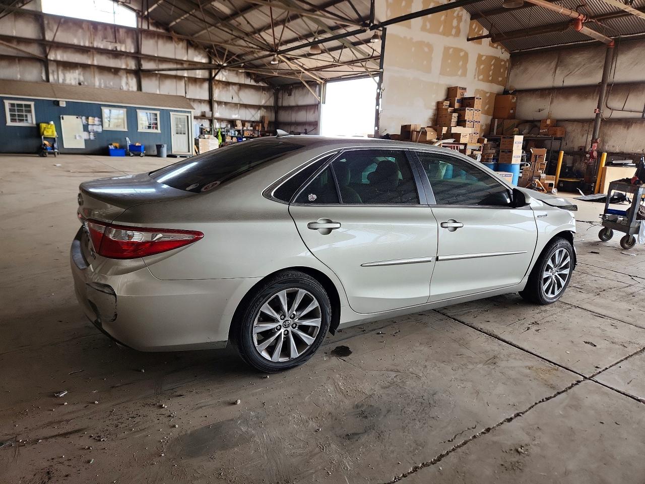 2015 Toyota Camry Hybrid Xle Tan vin: 4T1BD1FK9FU147541