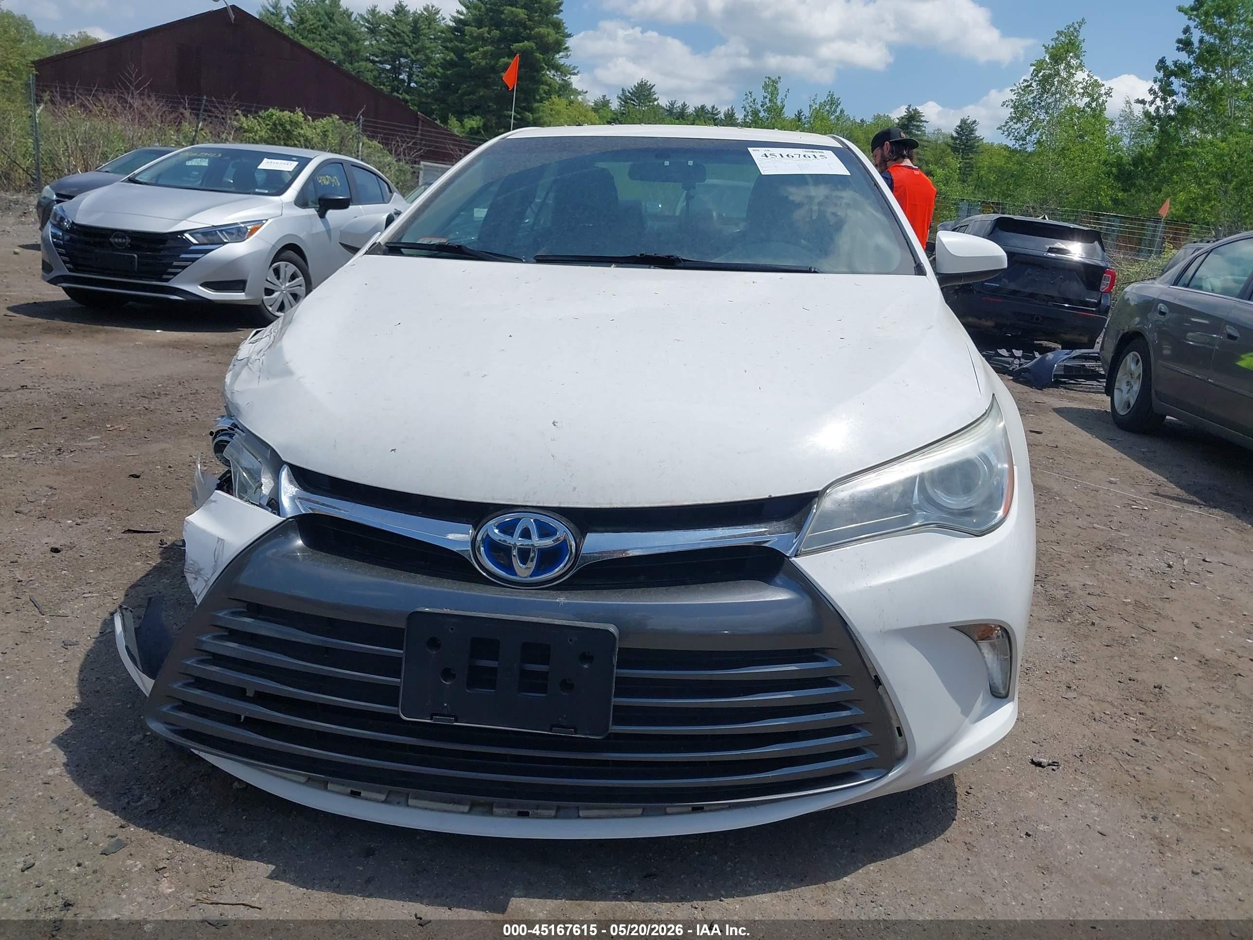 2015 Toyota Camry Hybrid Le White vin: 4T1BD1FK9FU169913