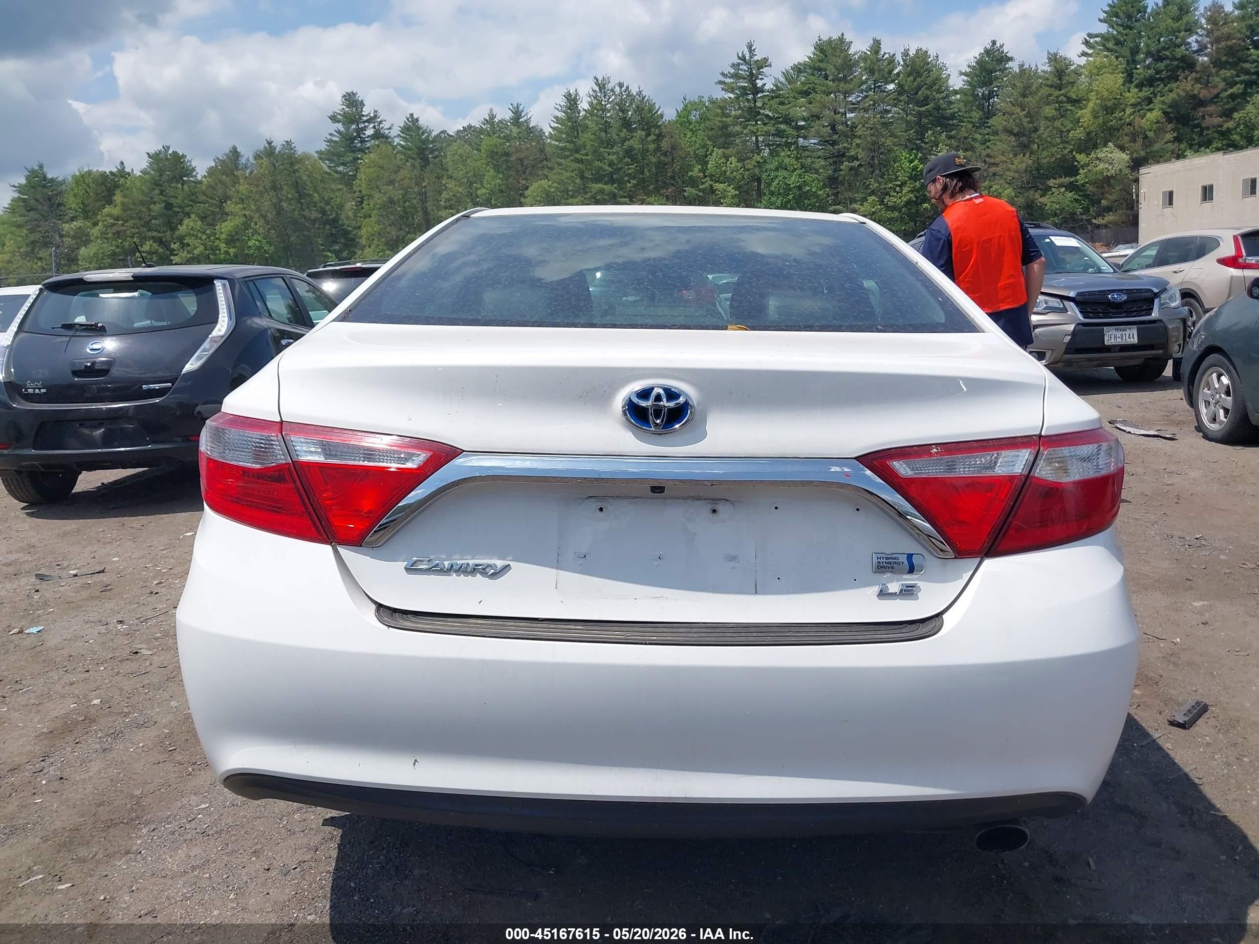 2015 Toyota Camry Hybrid Le White vin: 4T1BD1FK9FU169913
