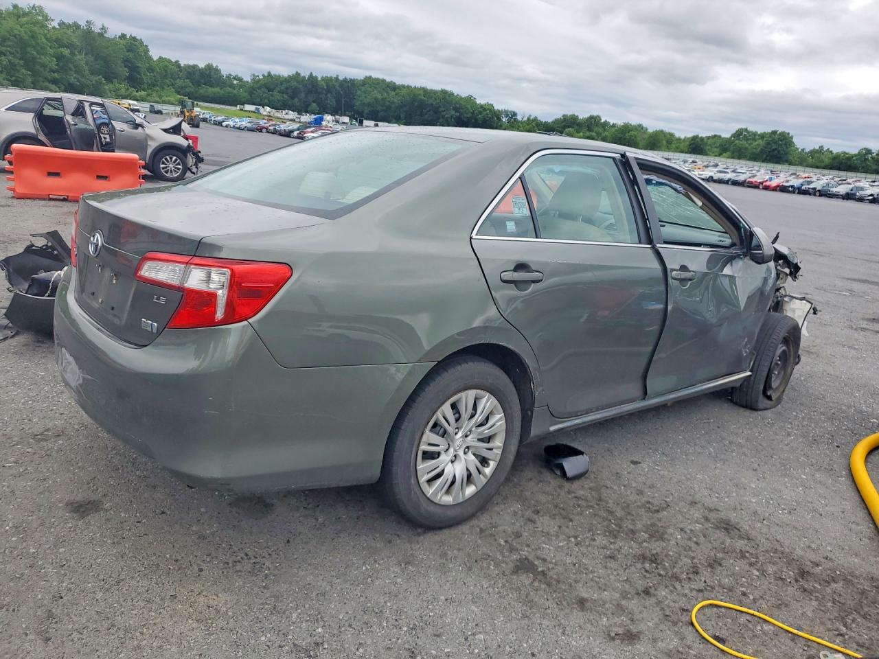 2013 Toyota Camry Hybrid Le Green vin: 4T1BD1FKXDU070899