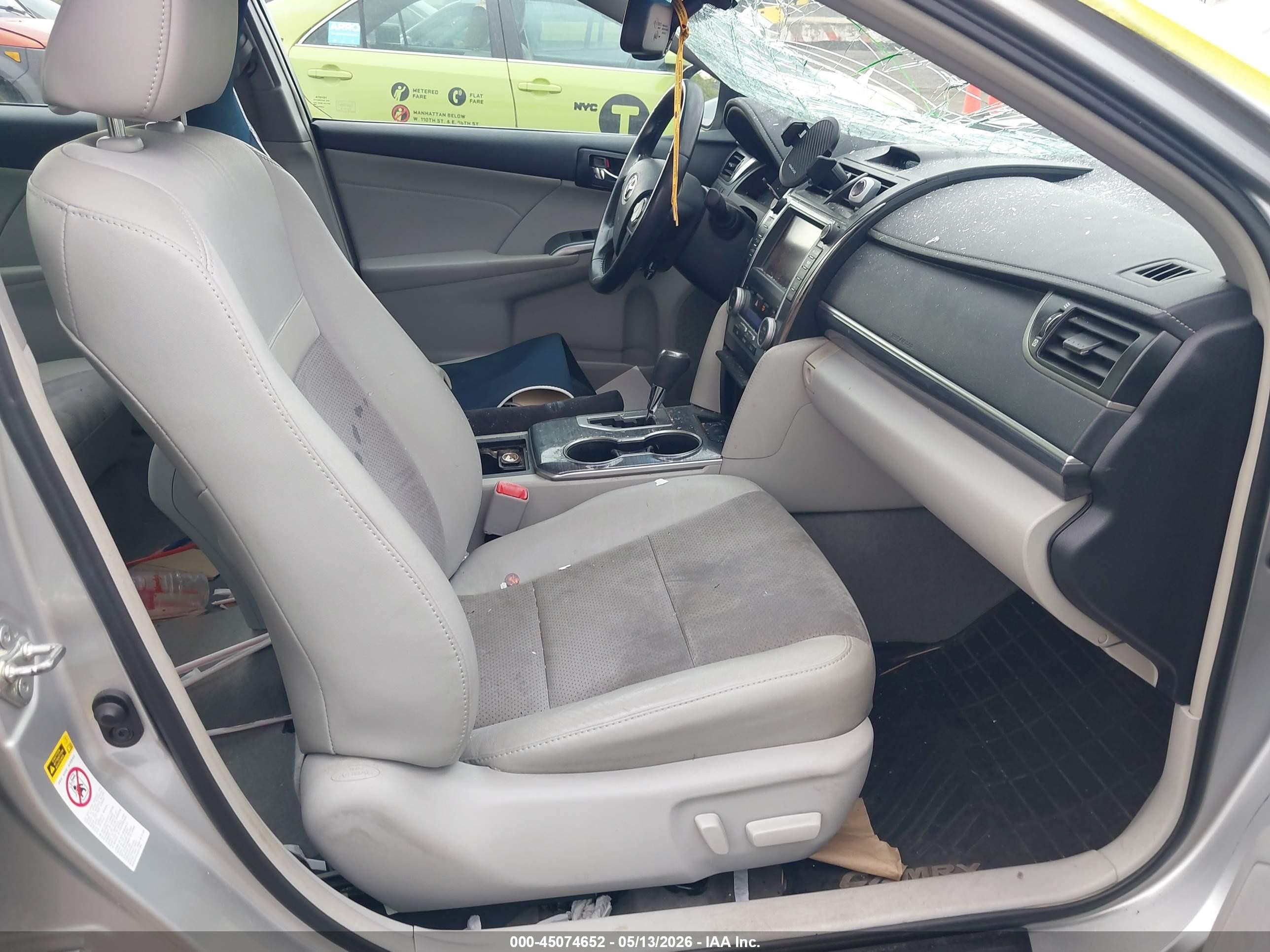2013 Toyota Camry Hybrid Xle Silver vin: 4T1BD1FKXDU074158