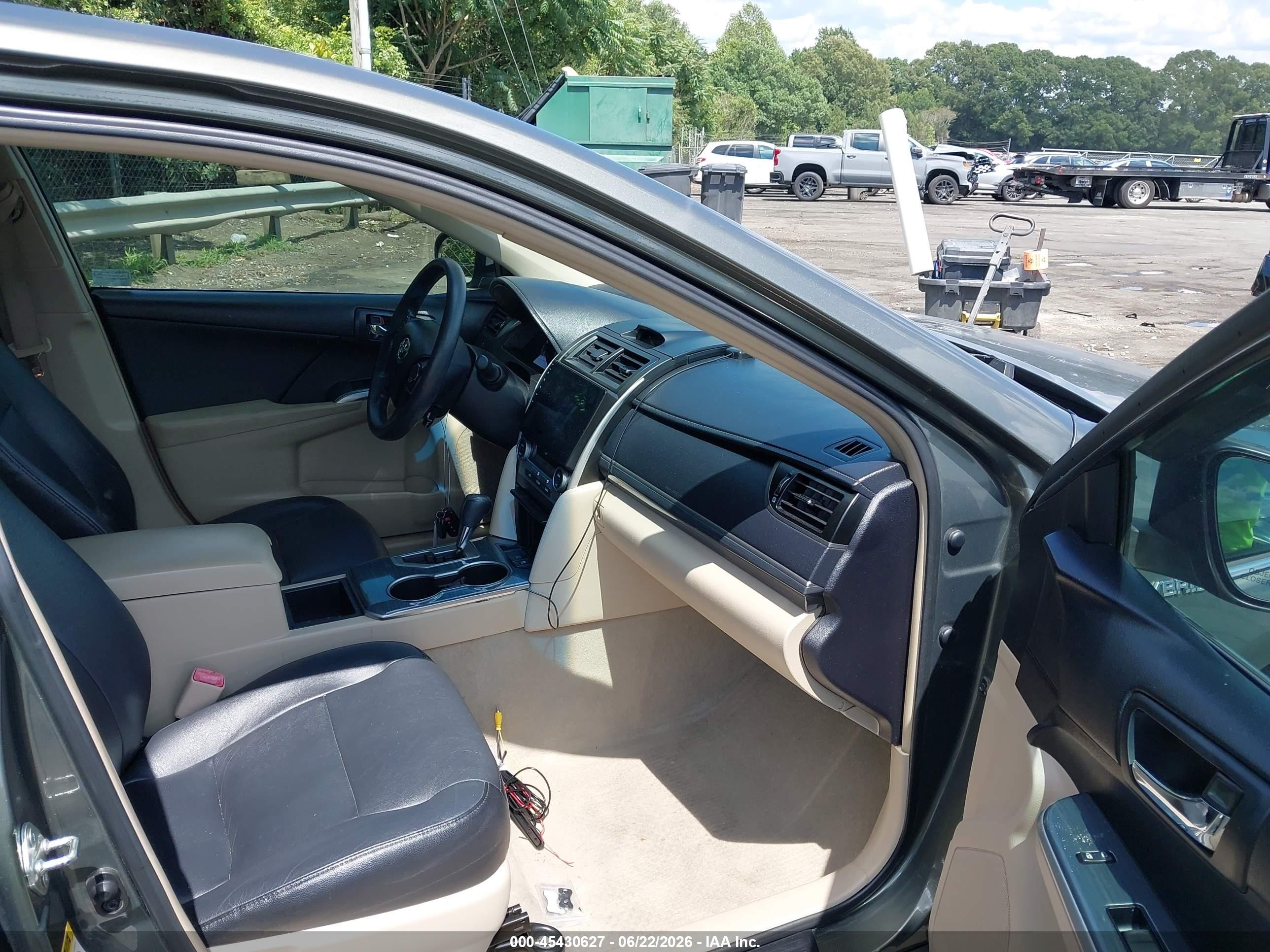2013 Toyota Camry Hybrid Le Gold vin: 4T1BD1FKXDU091350