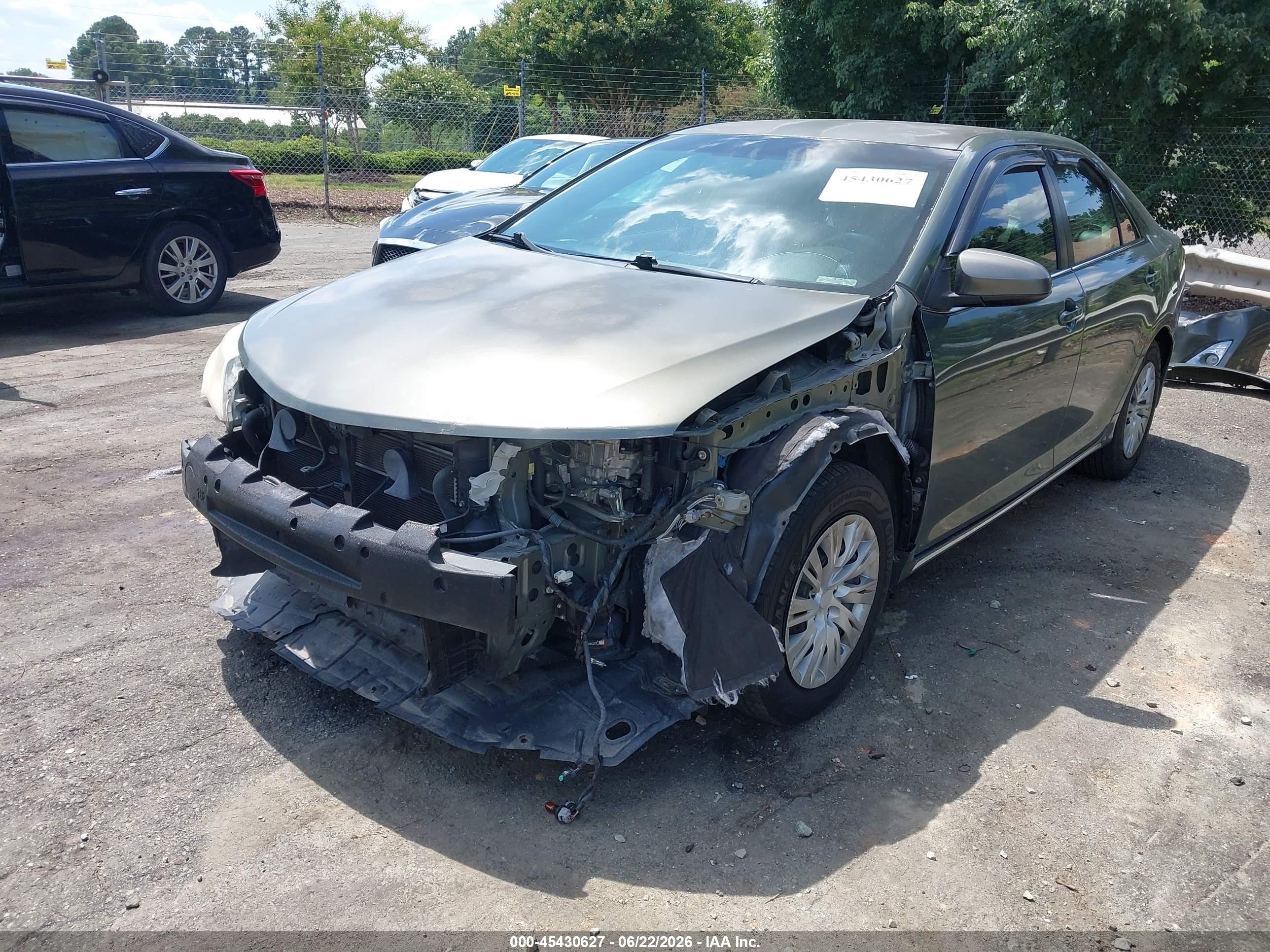 2013 Toyota Camry Hybrid Le Gold vin: 4T1BD1FKXDU091350