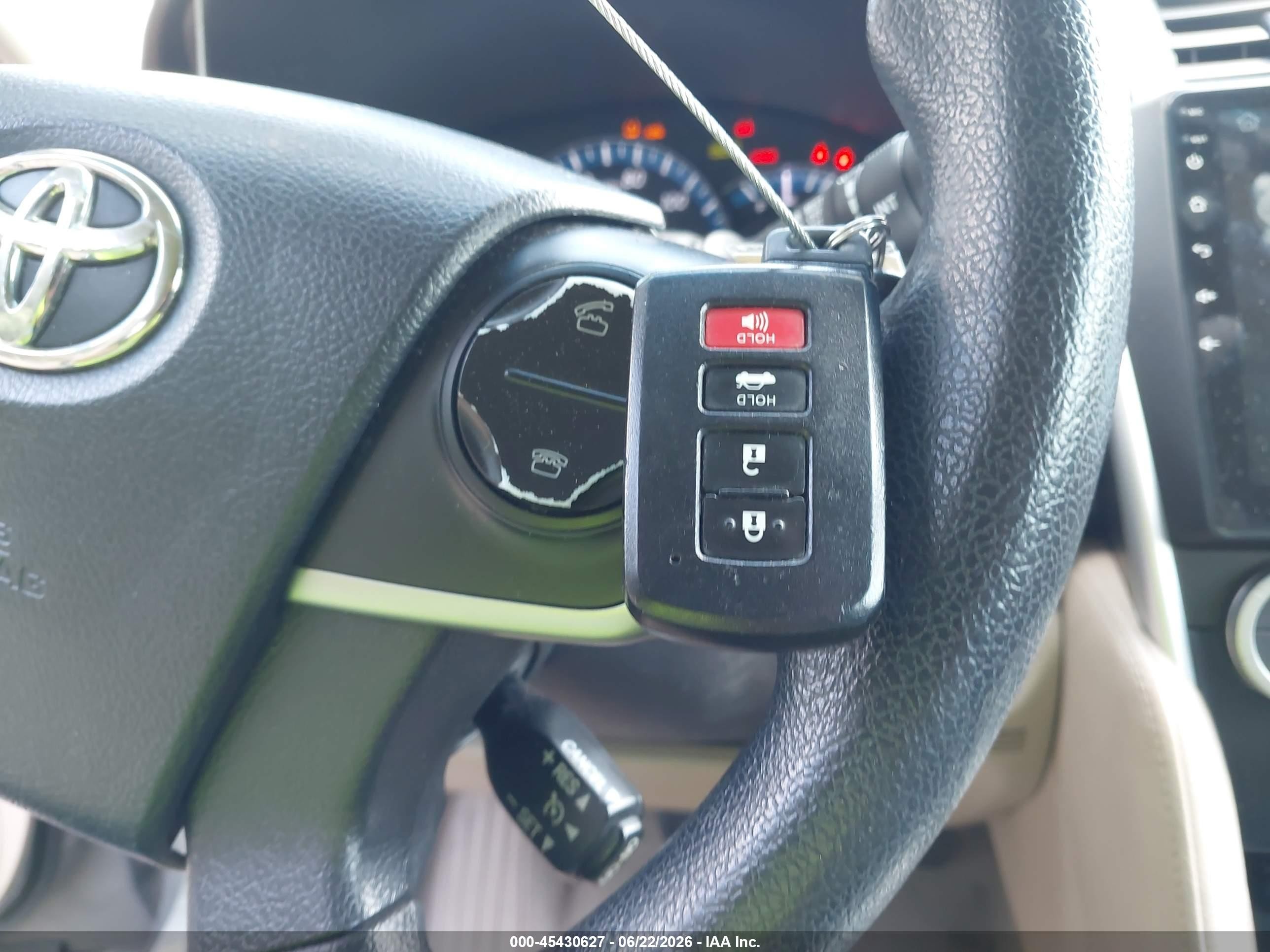 2013 Toyota Camry Hybrid Le Gold vin: 4T1BD1FKXDU091350