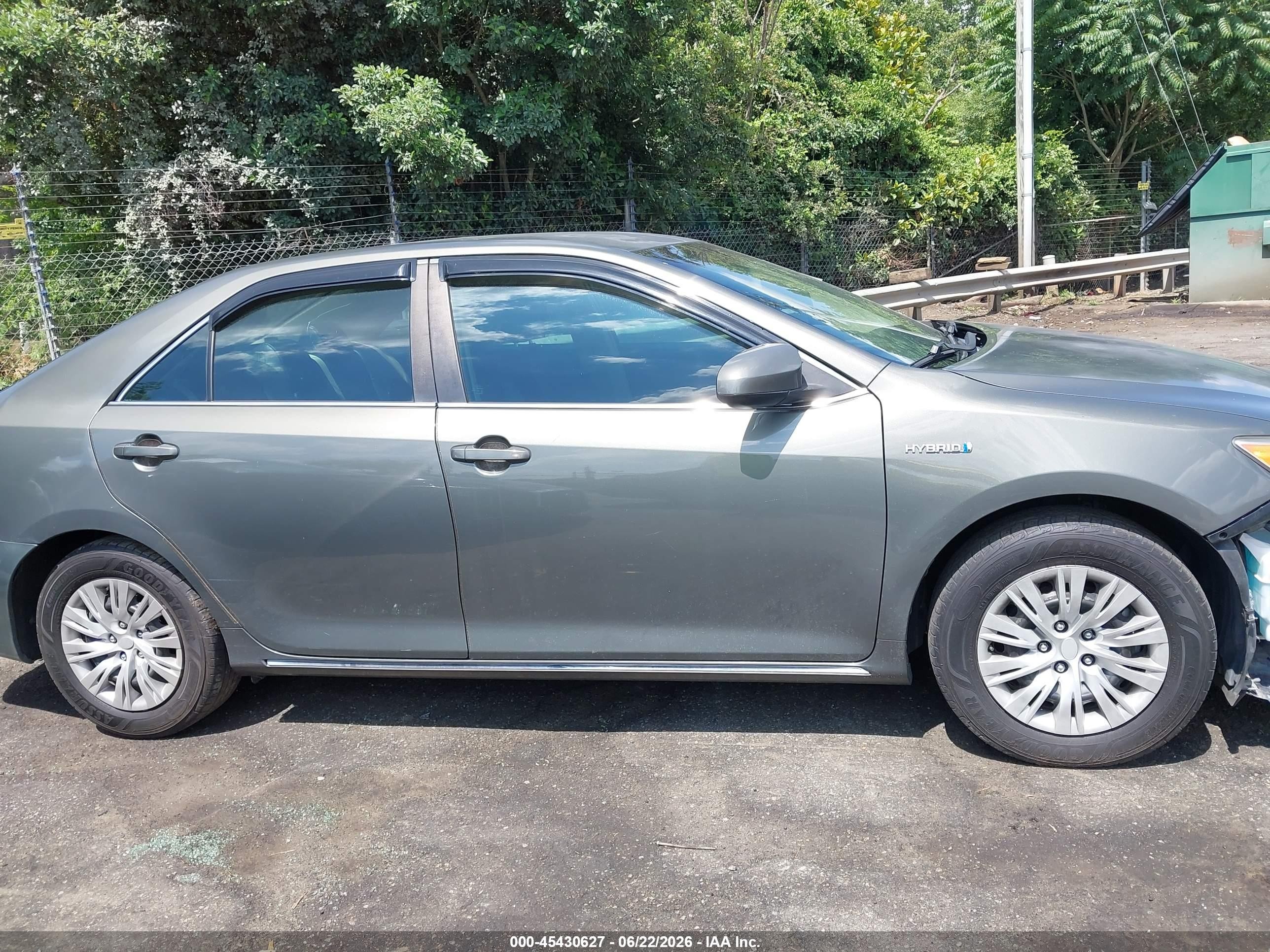 2013 Toyota Camry Hybrid Le Gold vin: 4T1BD1FKXDU091350
