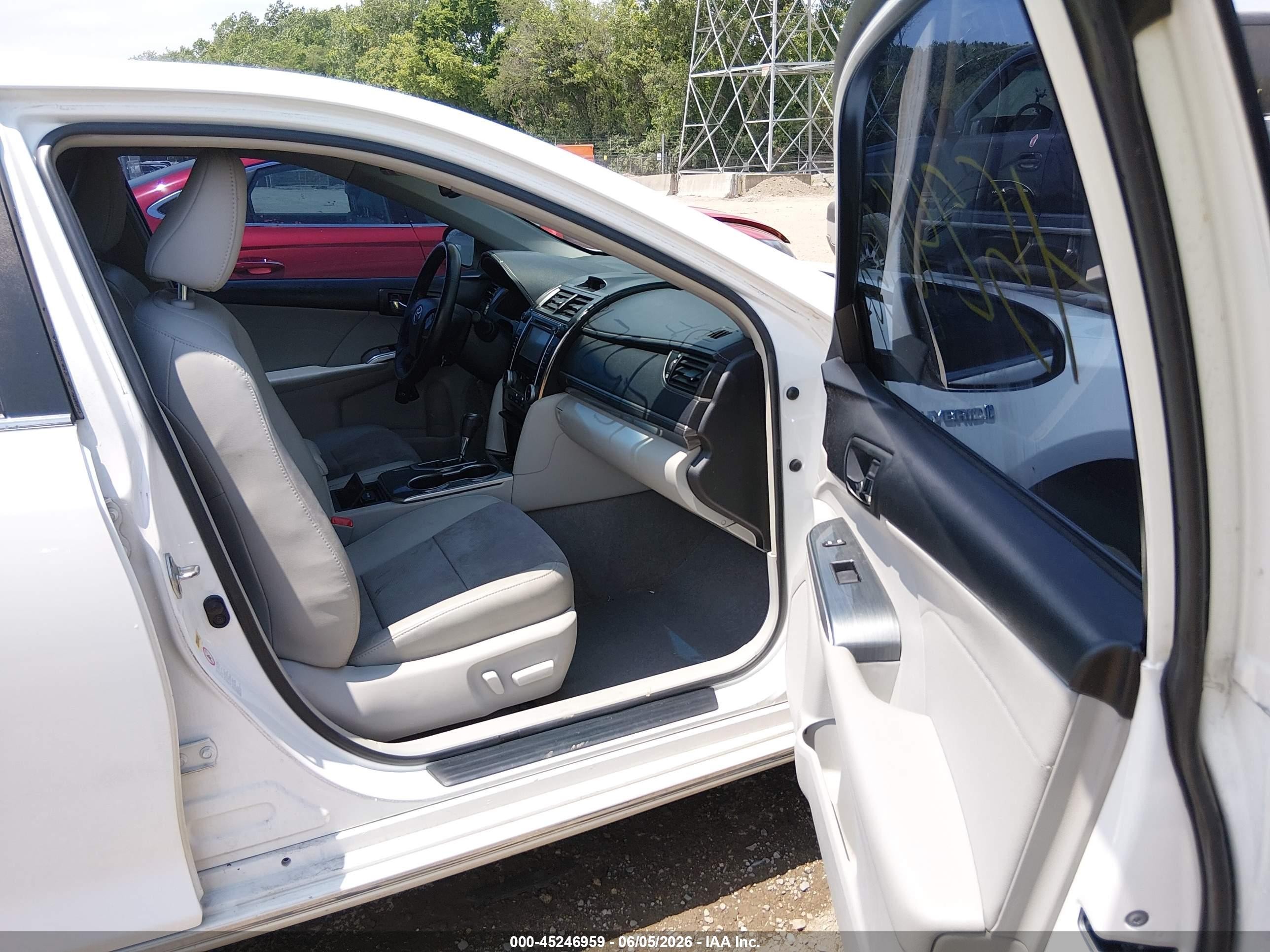 2014 Toyota Camry Hybrid Xle White vin: 4T1BD1FKXEU101621