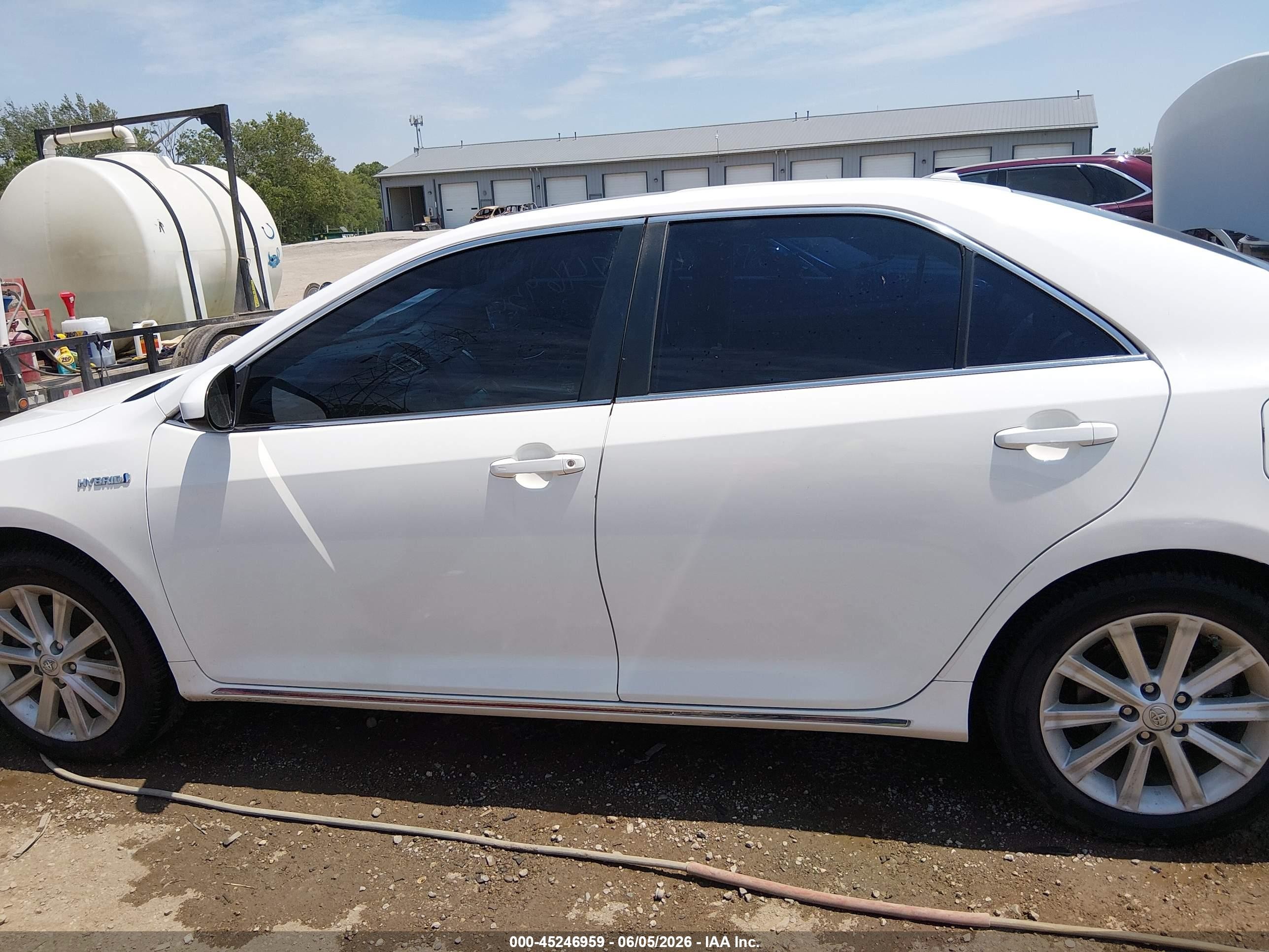 2014 Toyota Camry Hybrid Xle White vin: 4T1BD1FKXEU101621