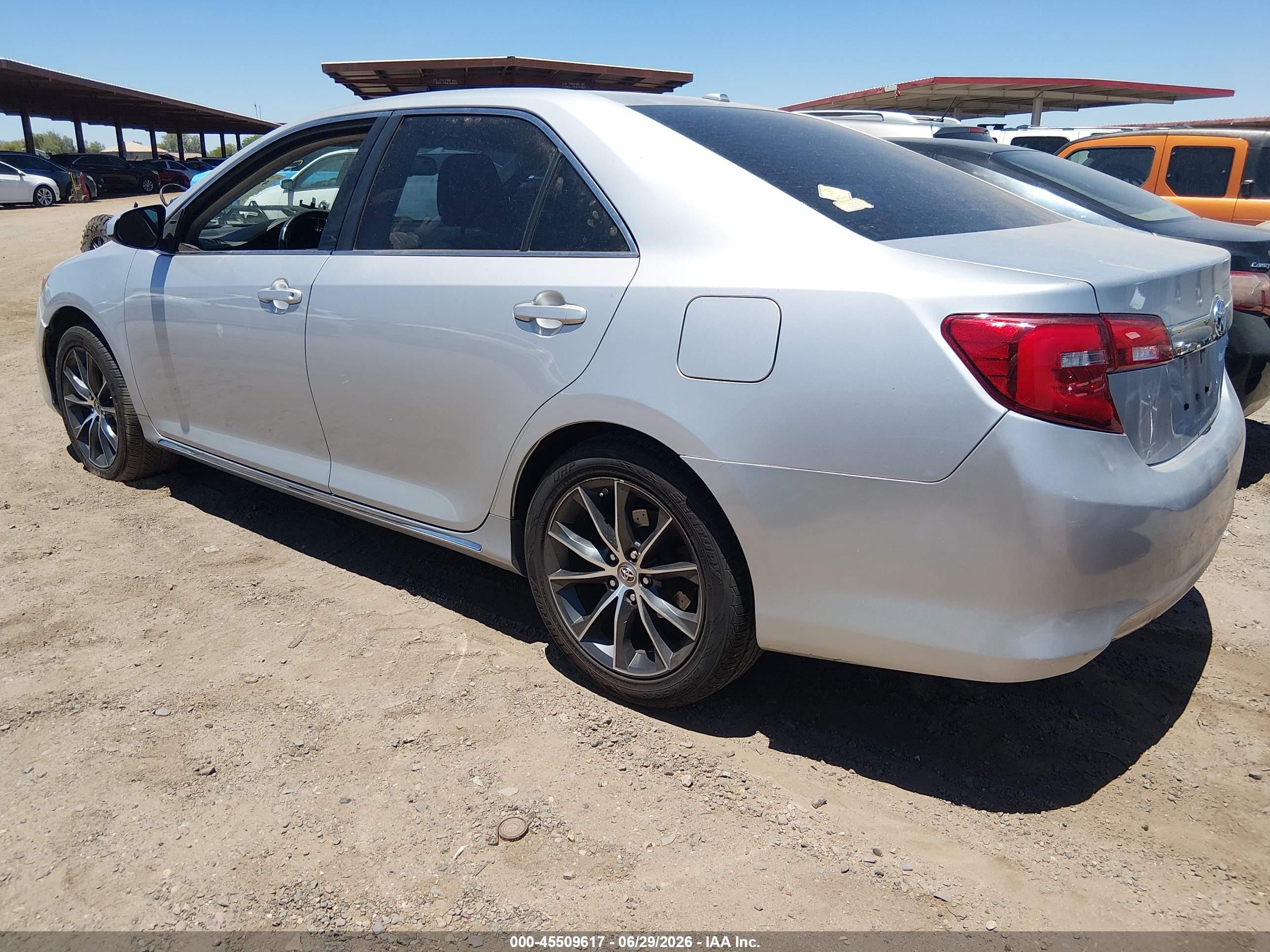 2014 Toyota Camry Hybrid Xle Silver vin: 4T1BD1FKXEU118192
