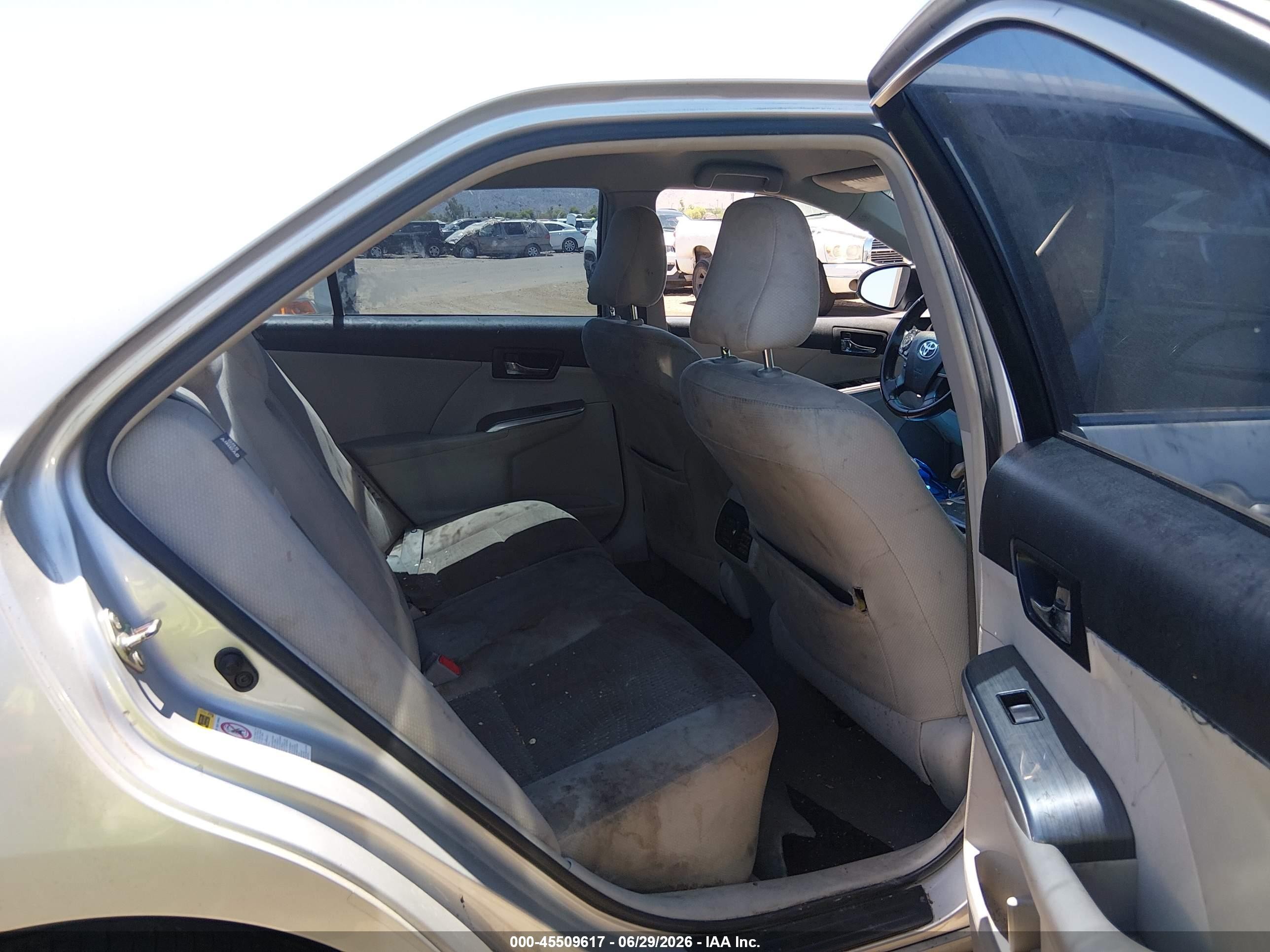 2014 Toyota Camry Hybrid Xle Silver vin: 4T1BD1FKXEU118192