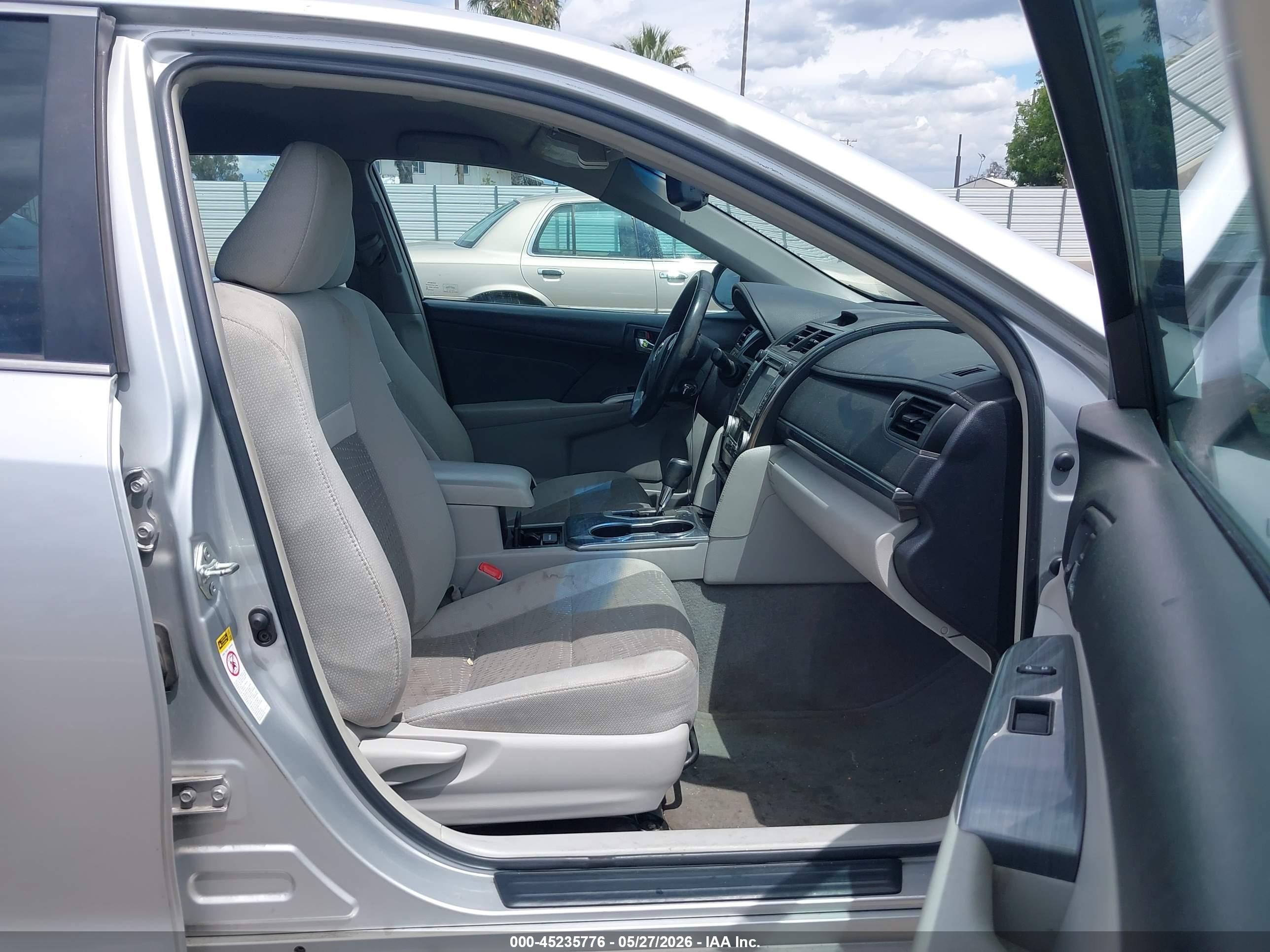 2014 Toyota Camry Hybrid Xle Silver vin: 4T1BD1FKXEU120556
