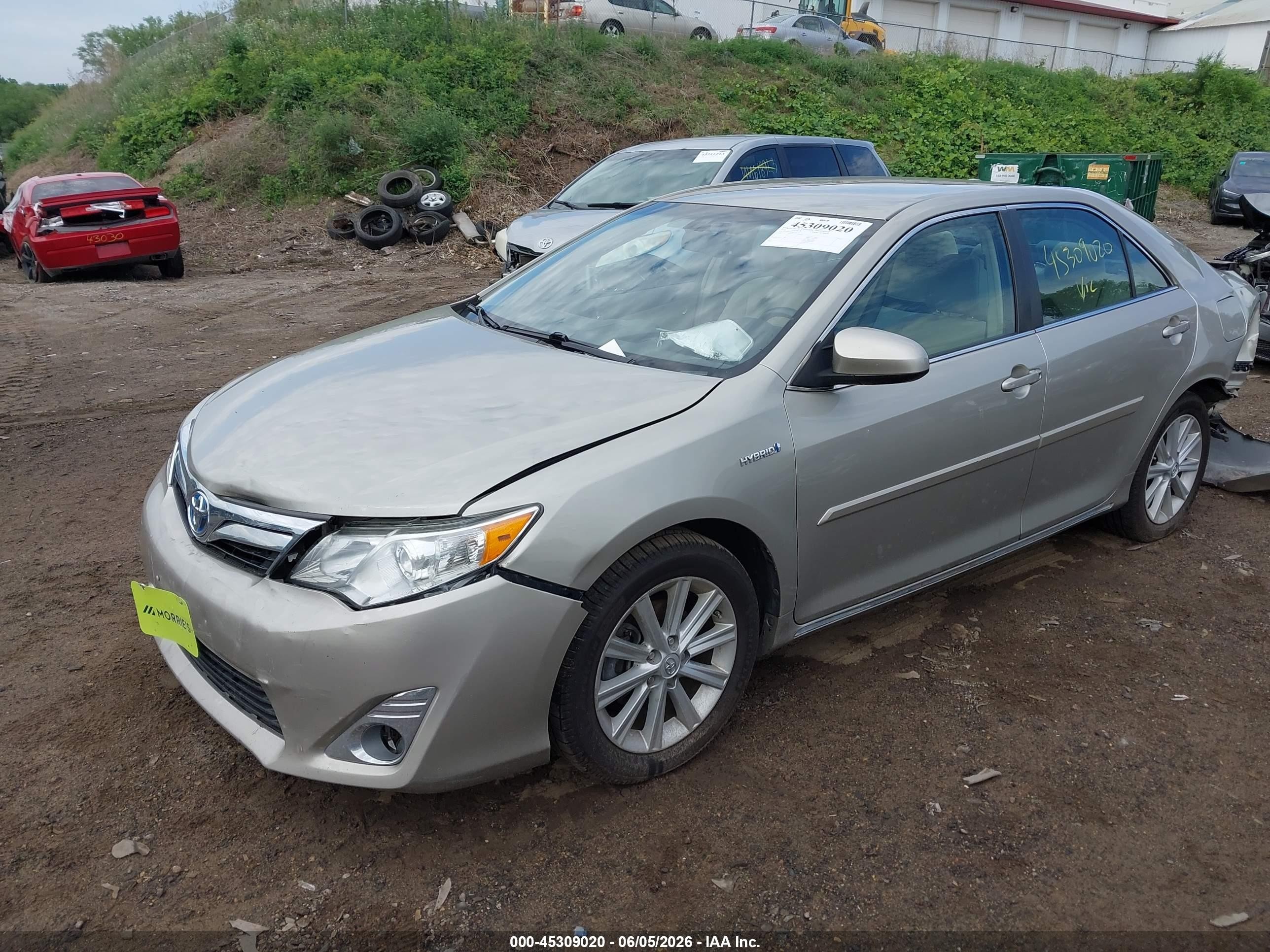 2014 Toyota Camry Hybrid Xle Silver vin: 4T1BD1FKXEU122713