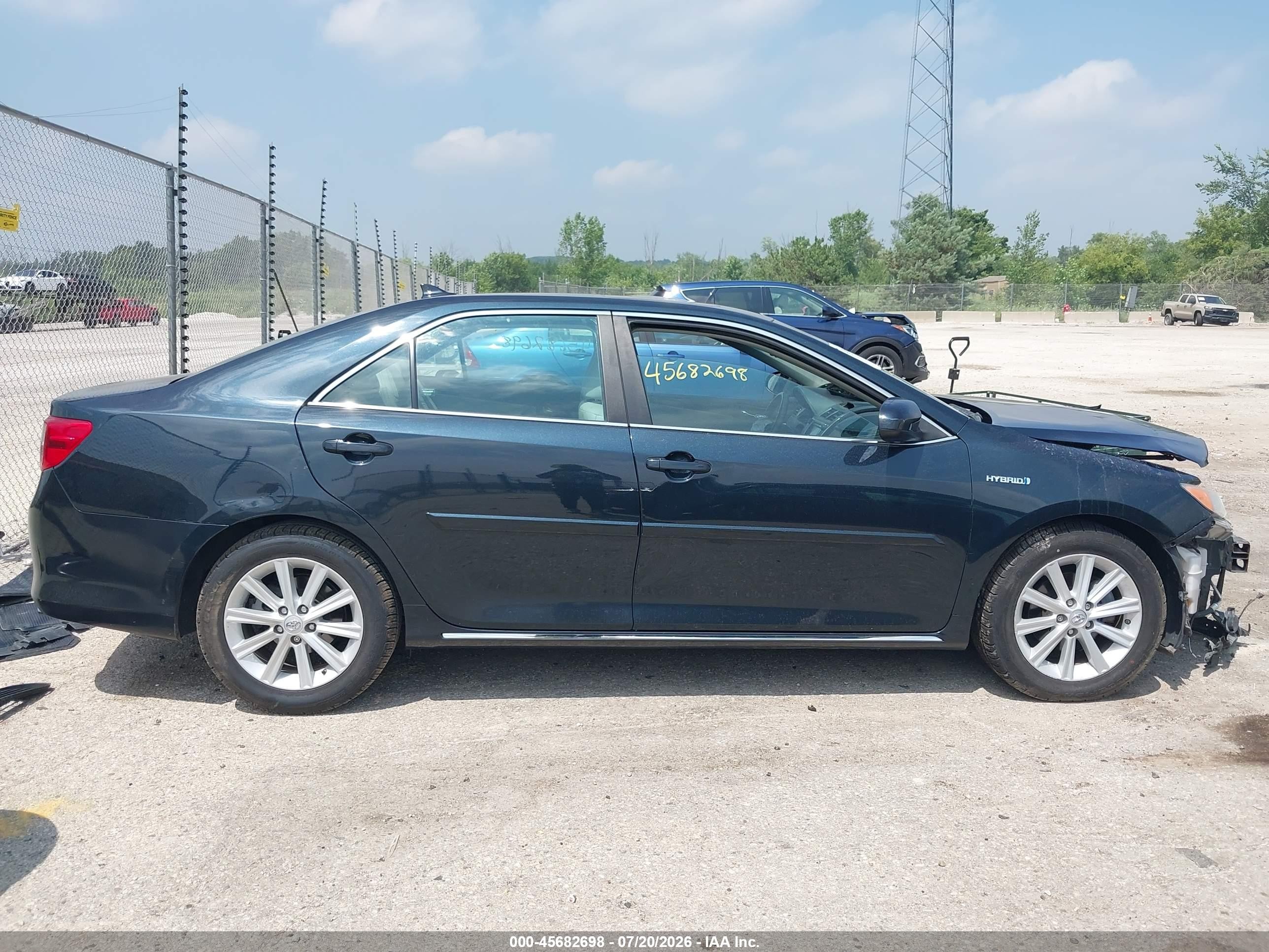 2014 Toyota Camry Hybrid Xle Blue vin: 4T1BD1FKXEU131962