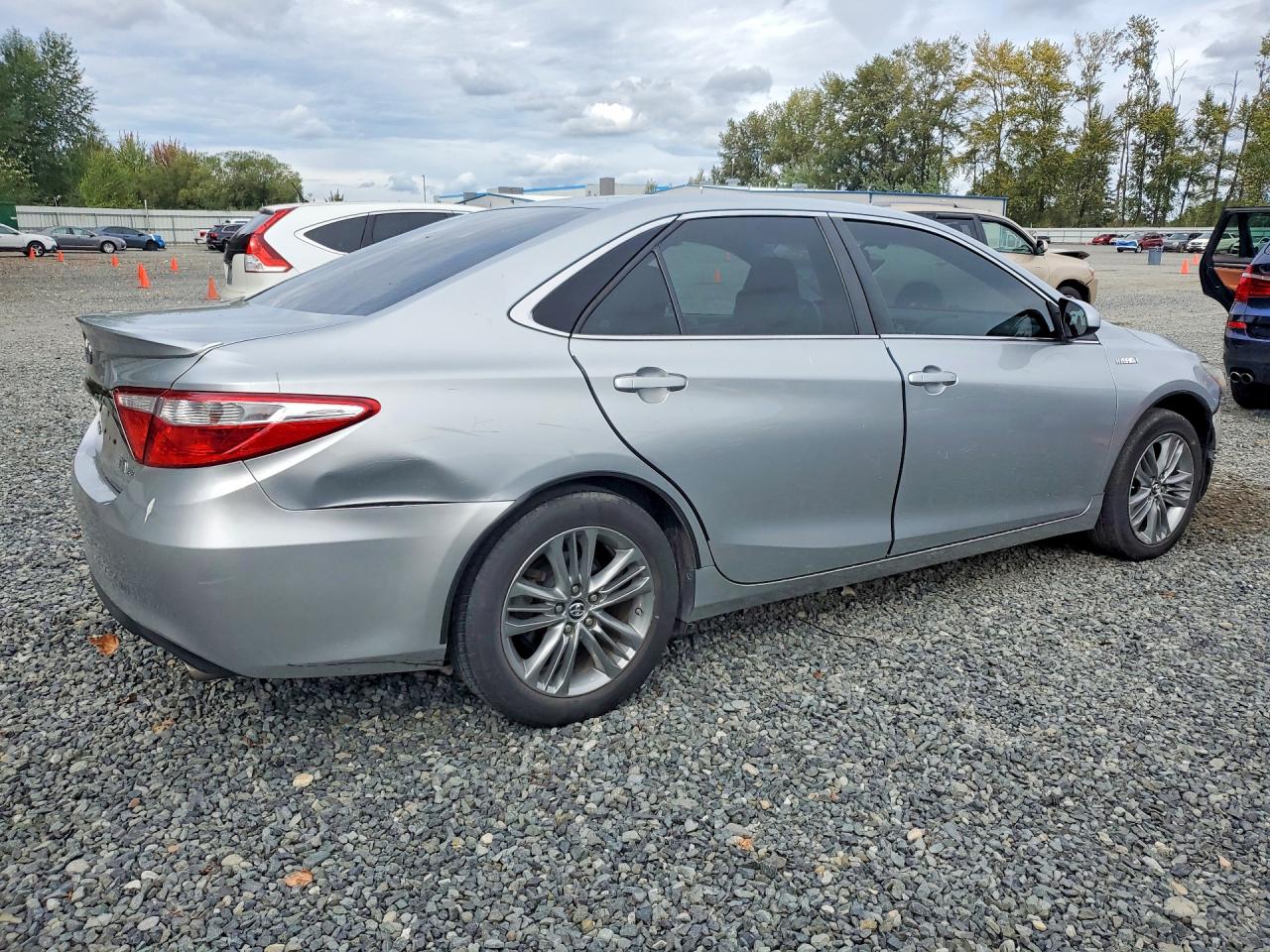 2015 Toyota Camry Hybrid Se Silver vin: 4T1BD1FKXFU153882