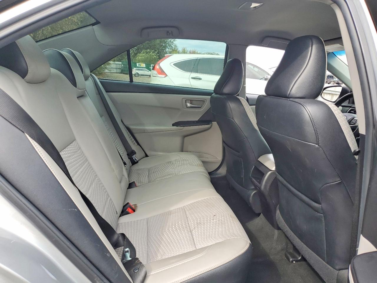 2015 Toyota Camry Hybrid Se Silver vin: 4T1BD1FKXFU153882