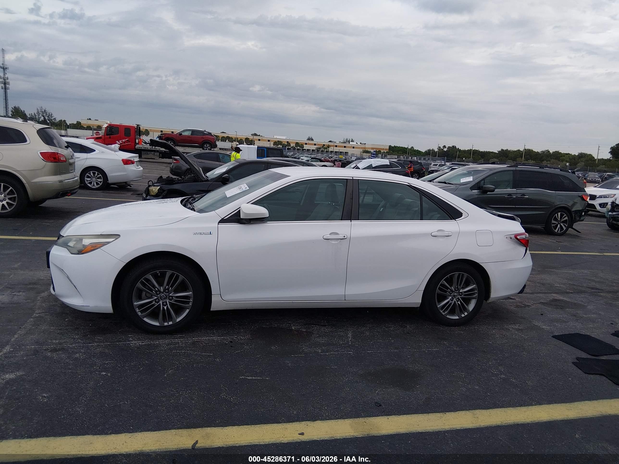 2015 Toyota Camry Hybrid Se White vin: 4T1BD1FKXFU158743