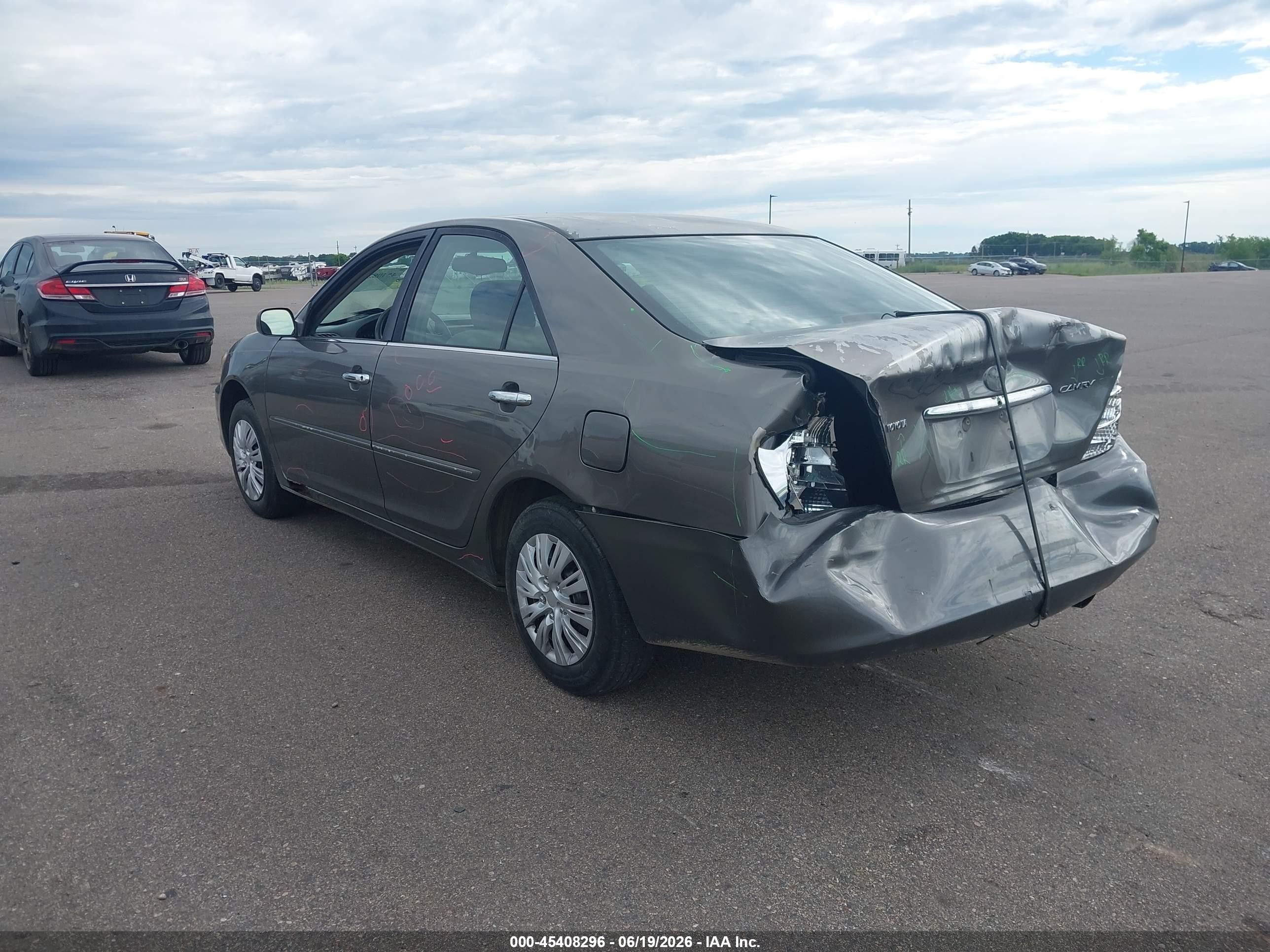 2002 Toyota Camry Xle Silver vin: 4T1BE30K02U566664