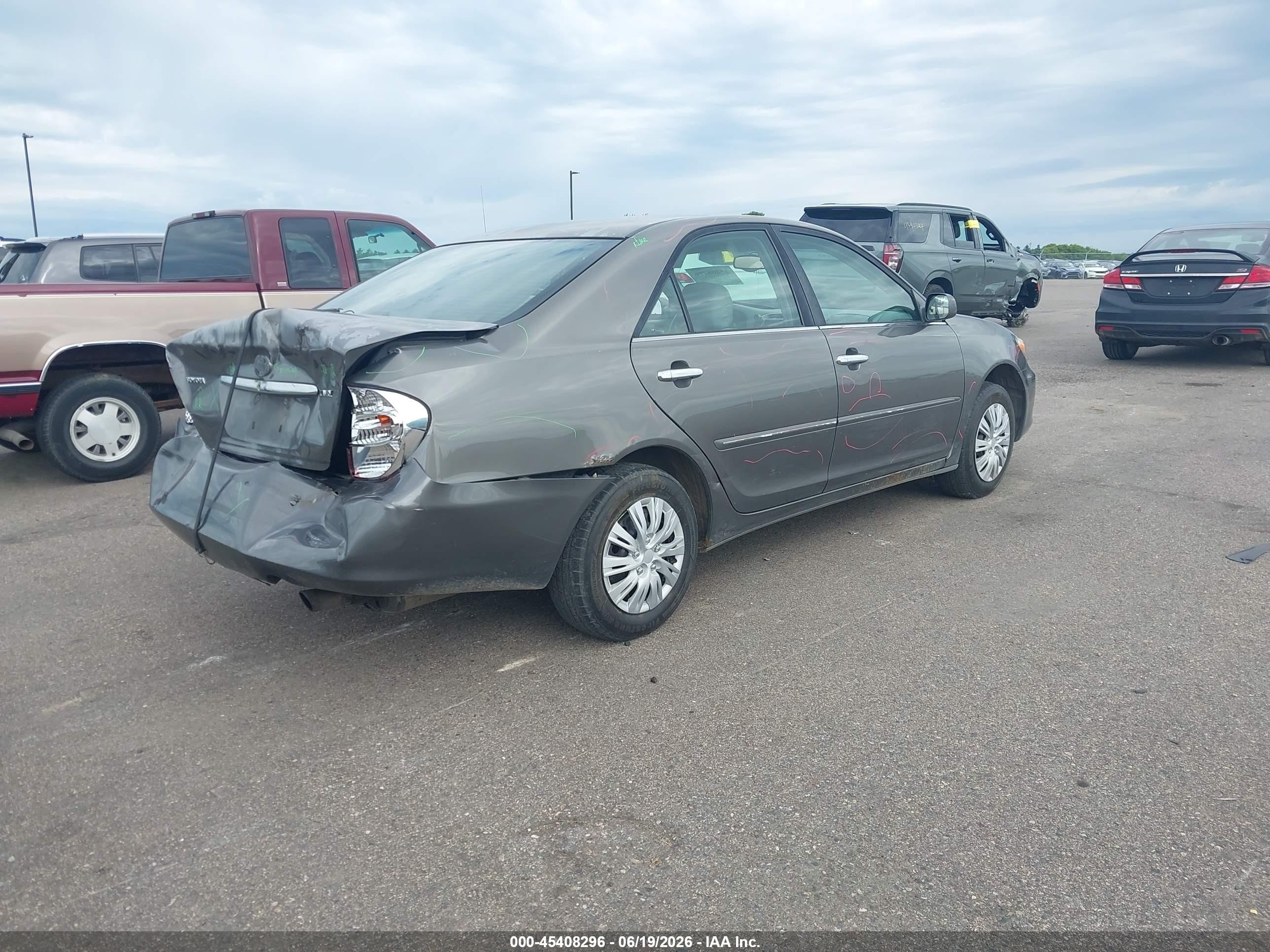 2002 Toyota Camry Xle Silver vin: 4T1BE30K02U566664