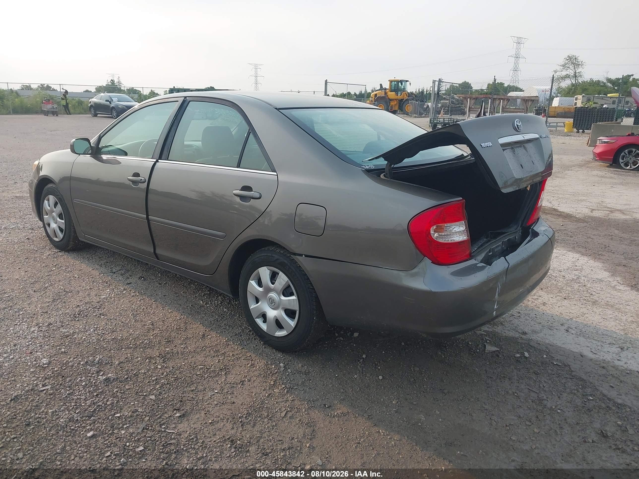 2002 Toyota Camry Le Gray vin: 4T1BE30K02U591435