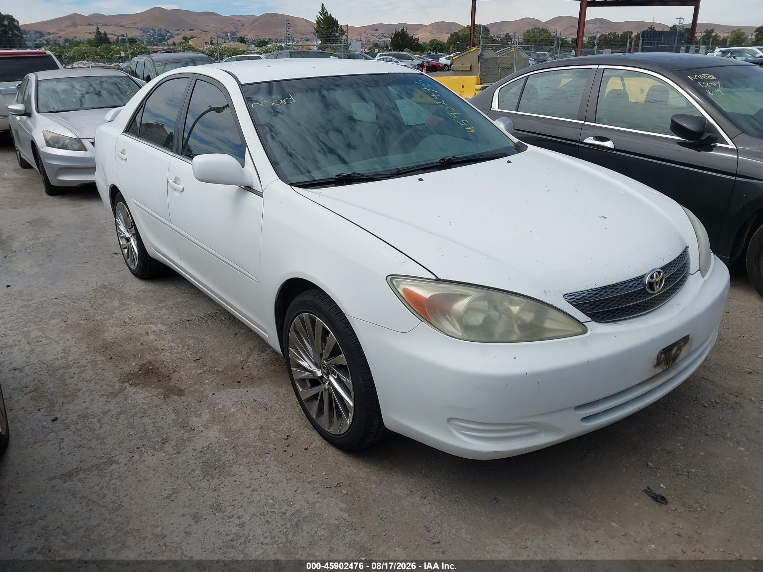 2003 Toyota Camry Le Белый vin: 4T1BE30K03U224861