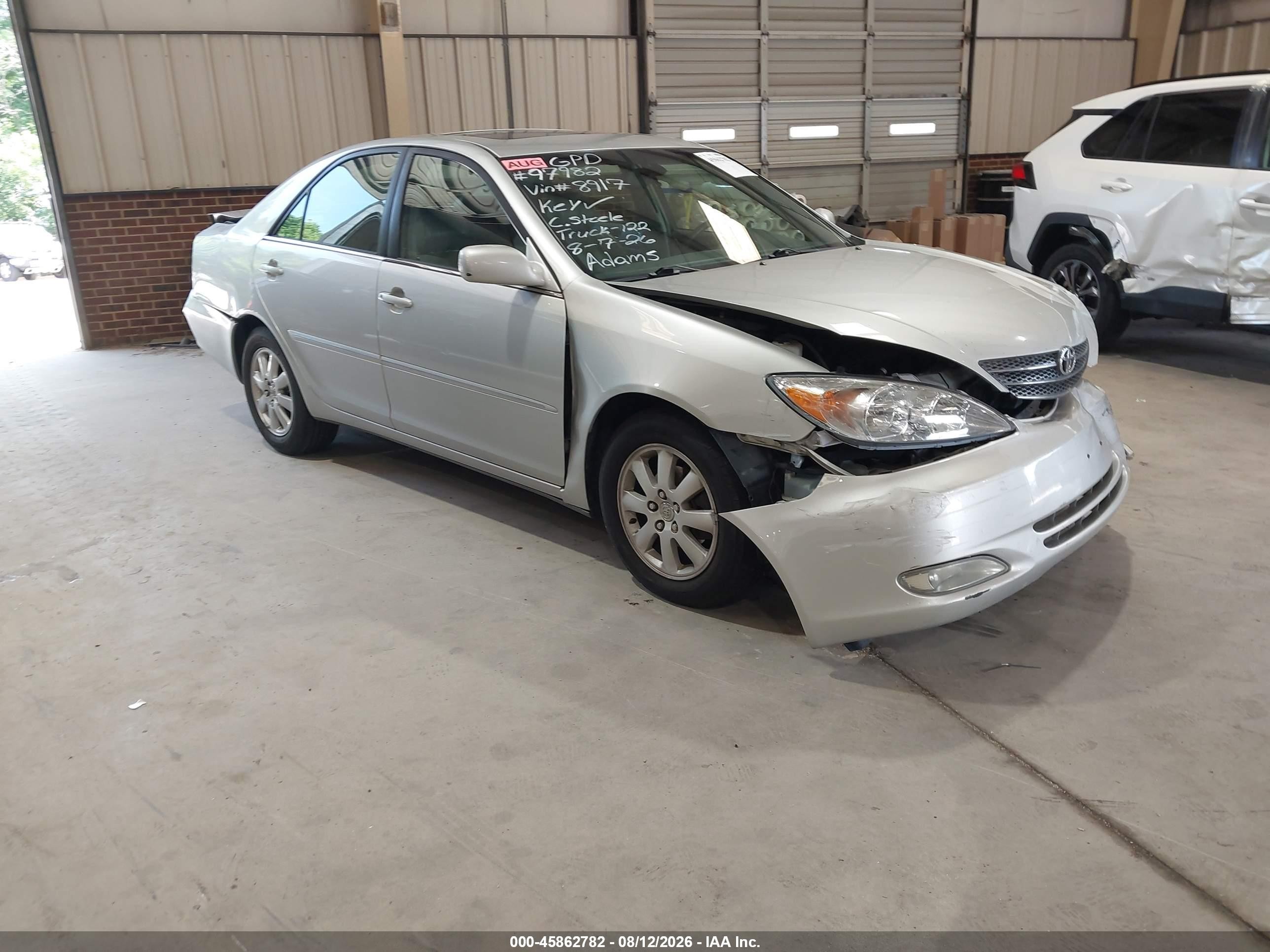 2004 Toyota Camry Xle Silver vin: 4T1BE30K04U288917