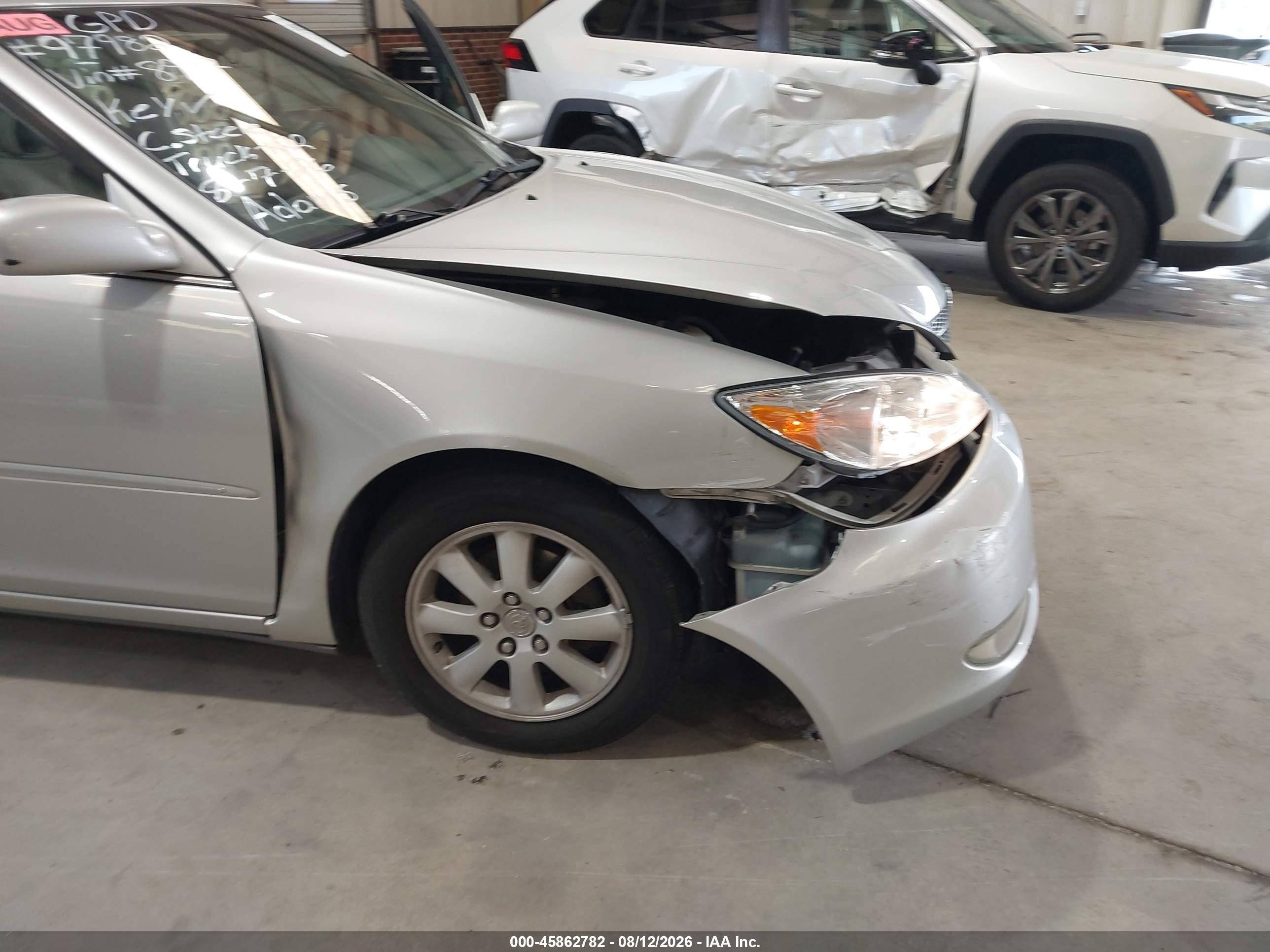 2004 Toyota Camry Xle Silver vin: 4T1BE30K04U288917