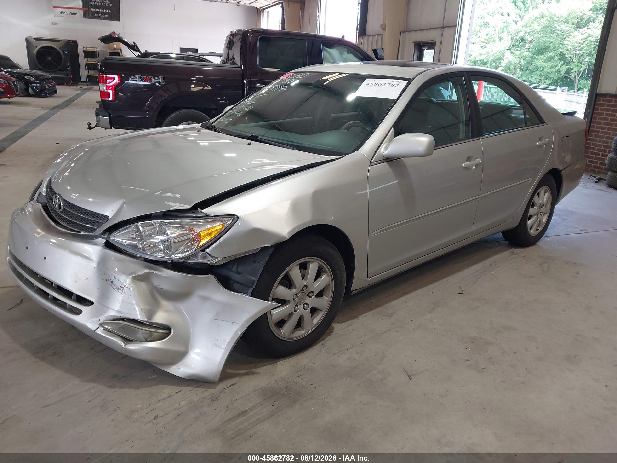 2004 Toyota Camry Xle Silver vin: 4T1BE30K04U288917