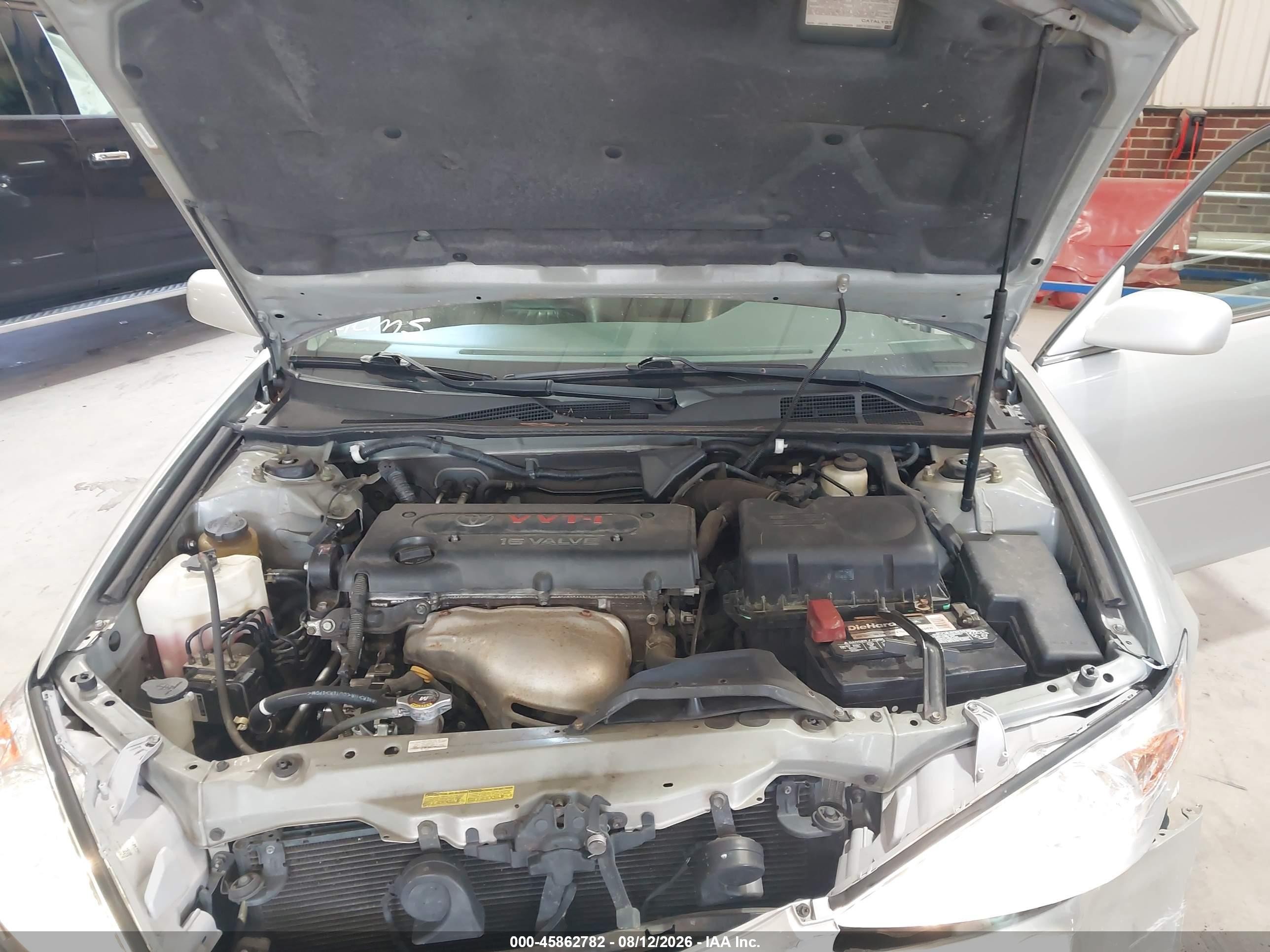 2004 Toyota Camry Xle Silver vin: 4T1BE30K04U288917