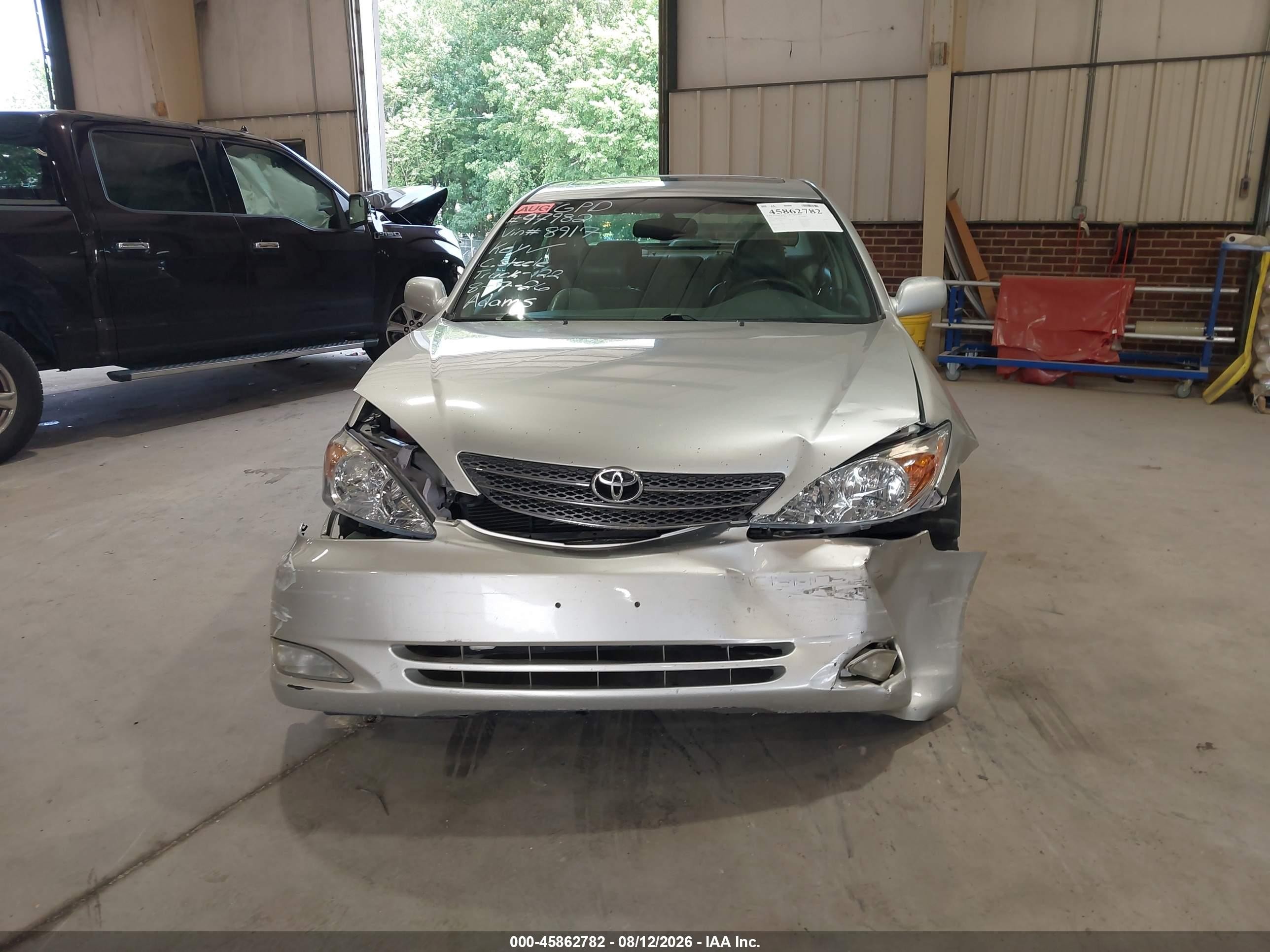 2004 Toyota Camry Xle Silver vin: 4T1BE30K04U288917