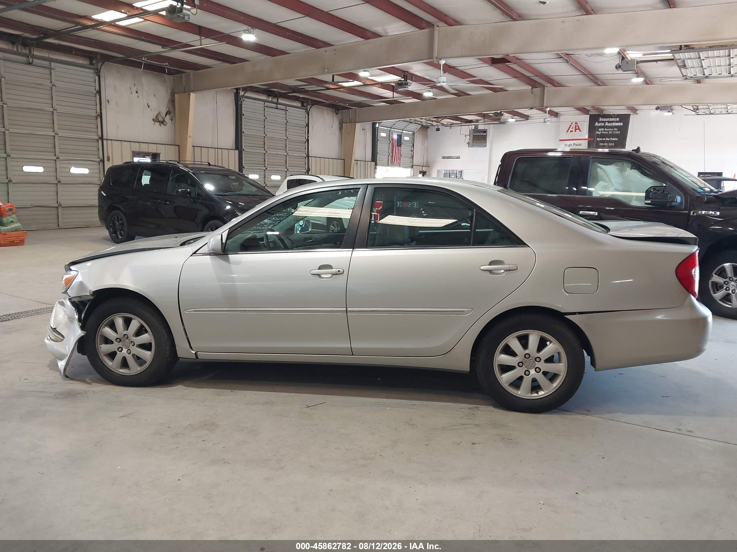2004 Toyota Camry Xle Silver vin: 4T1BE30K04U288917