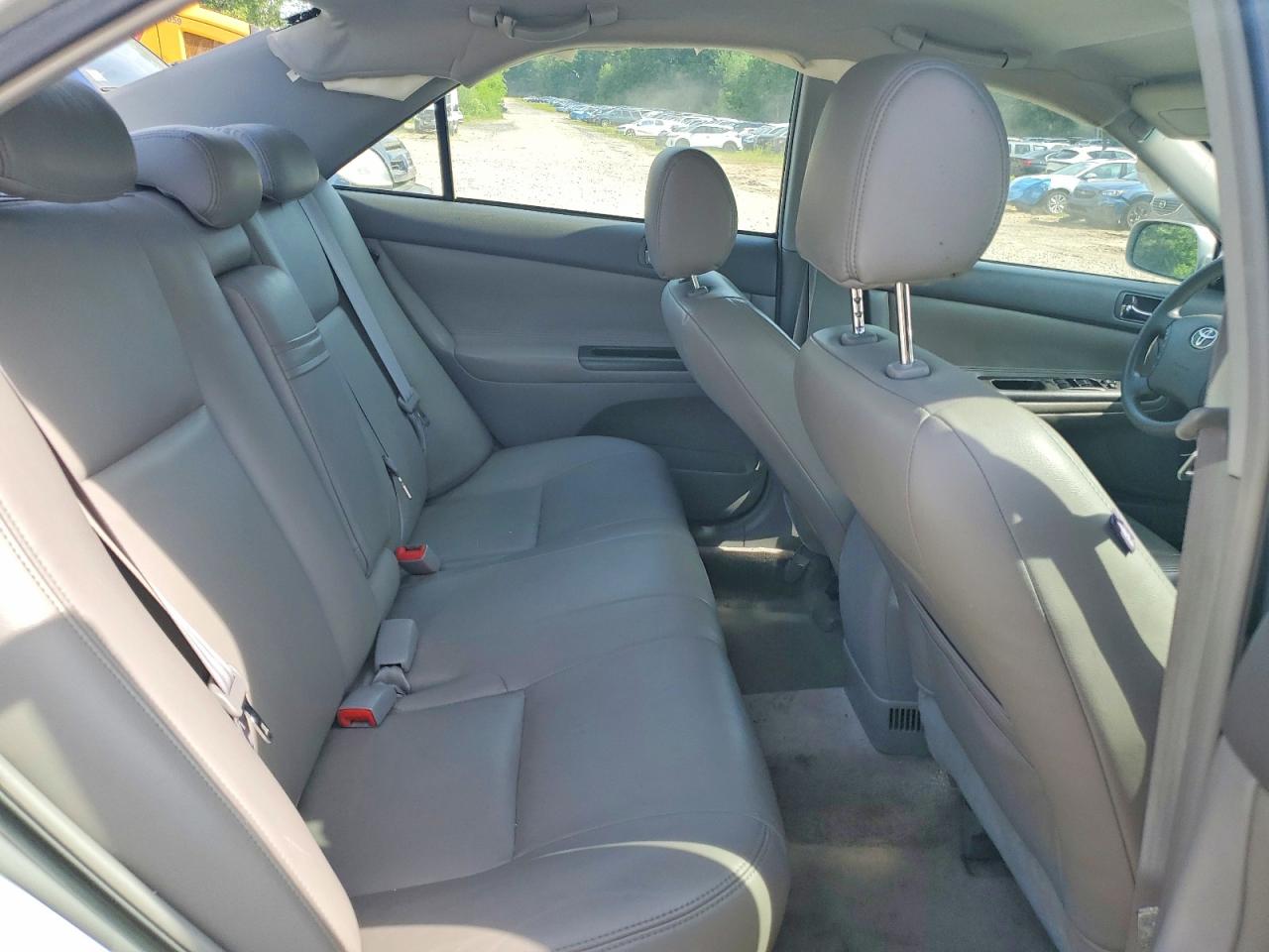 2005 Toyota Camry Le Gray vin: 4T1BE30K05U005546