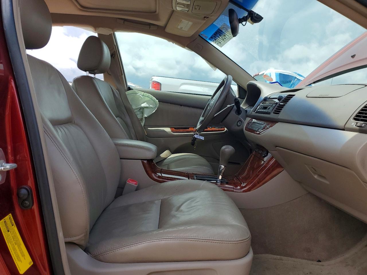 2005 Toyota Camry Xle Red vin: 4T1BE30K05U011380