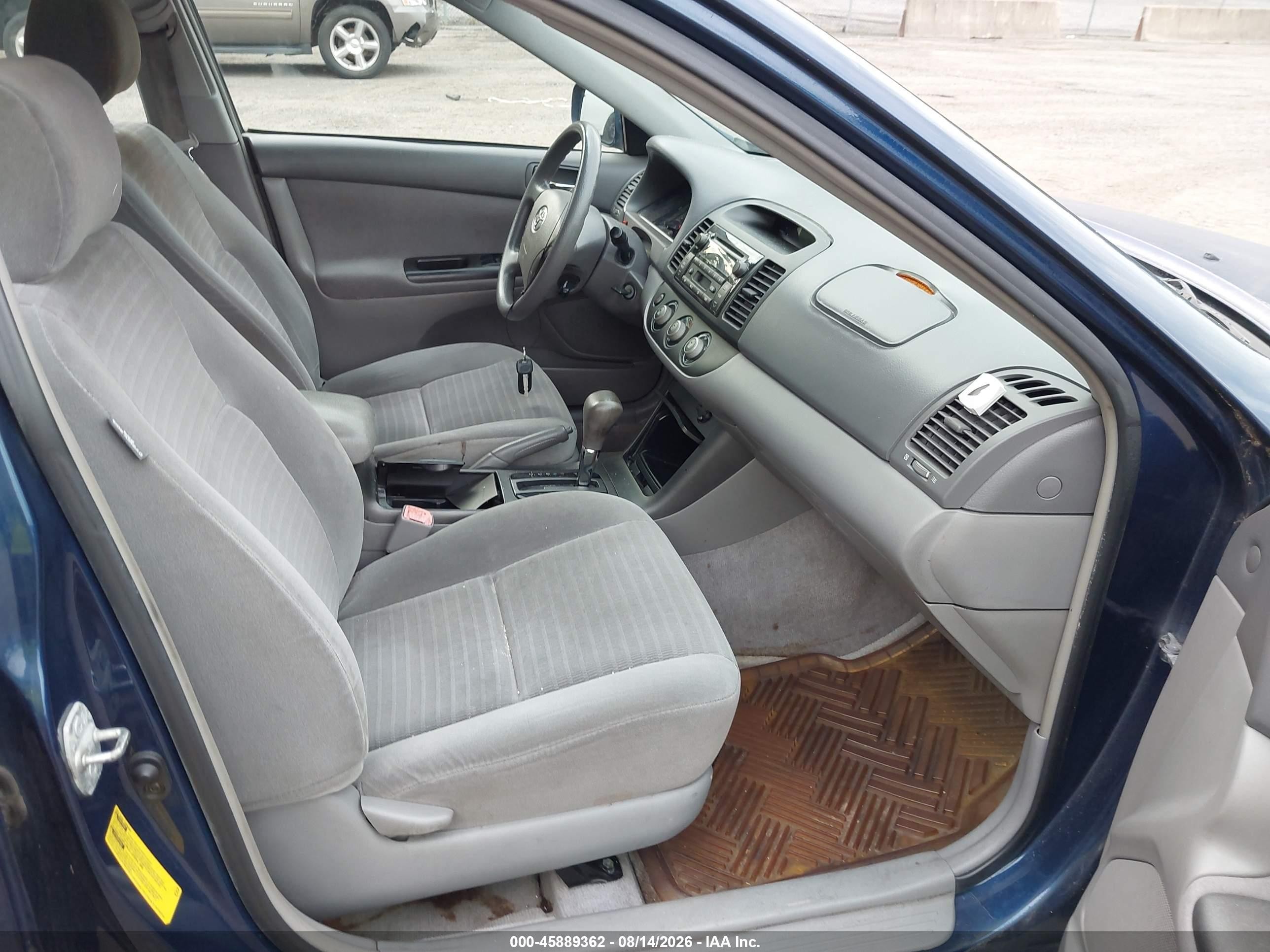 2005 Toyota Camry Le Blue vin: 4T1BE30K05U386900