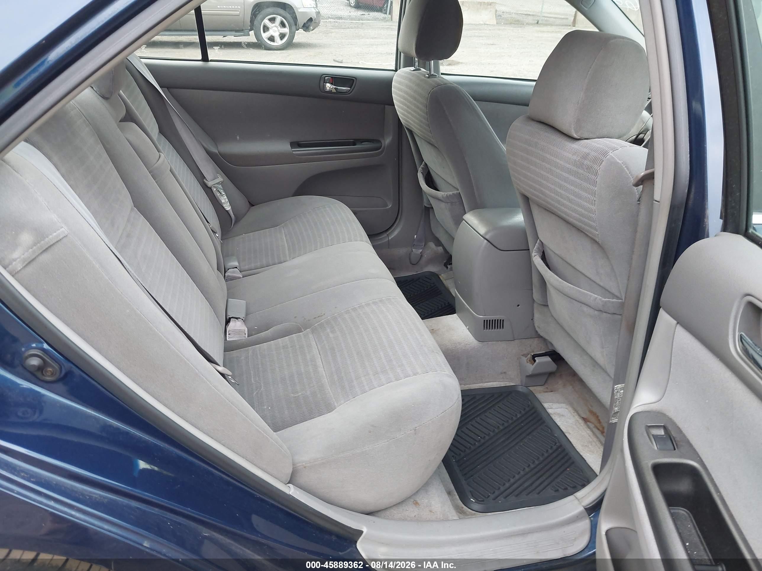 2005 Toyota Camry Le Blue vin: 4T1BE30K05U386900