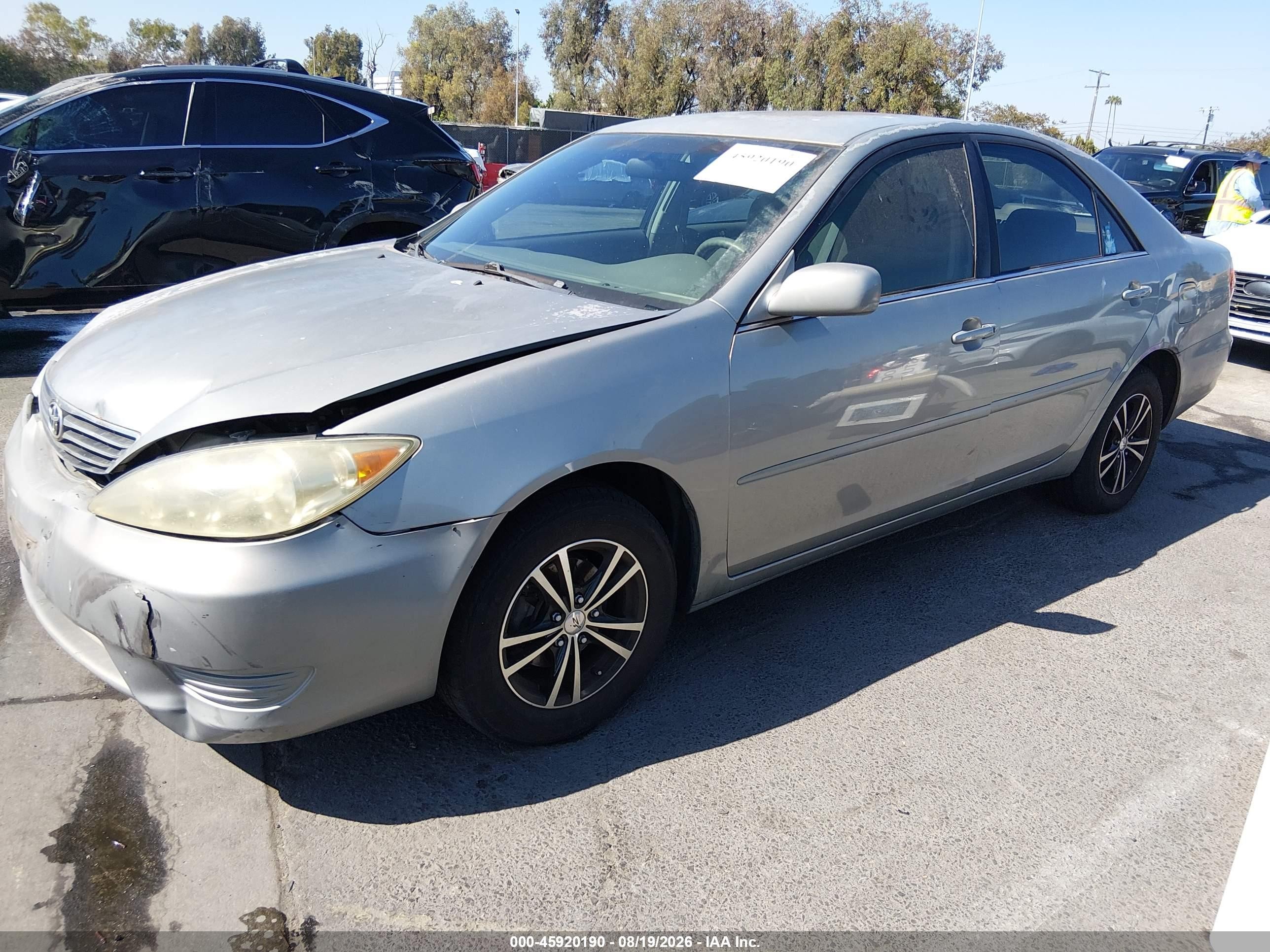 2005 Toyota Camry Le Gray vin: 4T1BE30K05U522202