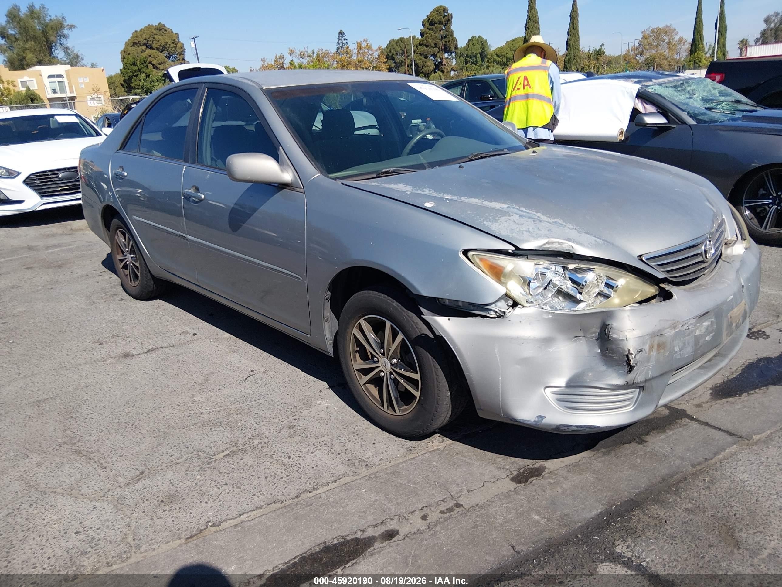 2005 Toyota Camry Le Gray vin: 4T1BE30K05U522202
