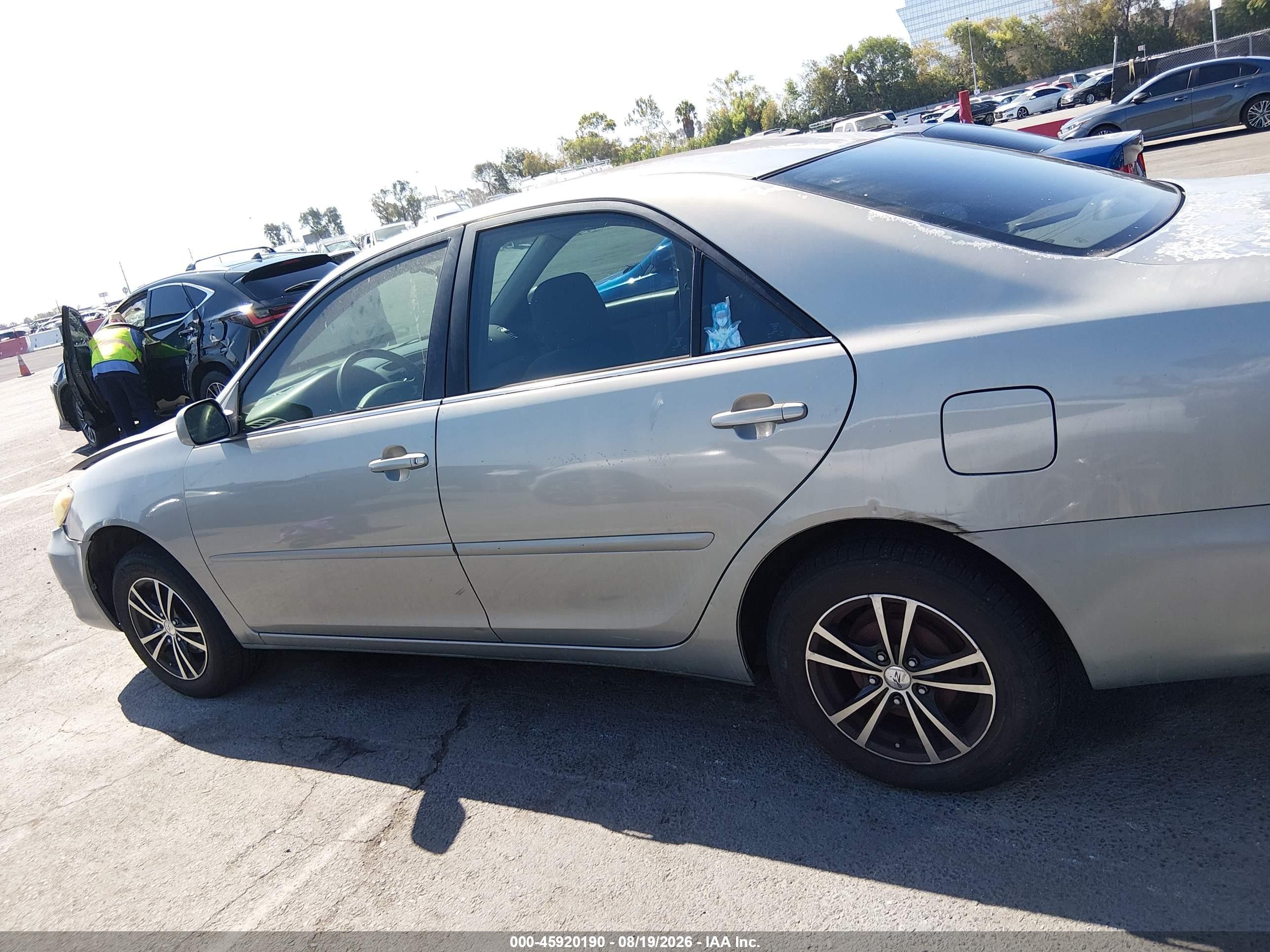 2005 Toyota Camry Le Gray vin: 4T1BE30K05U522202