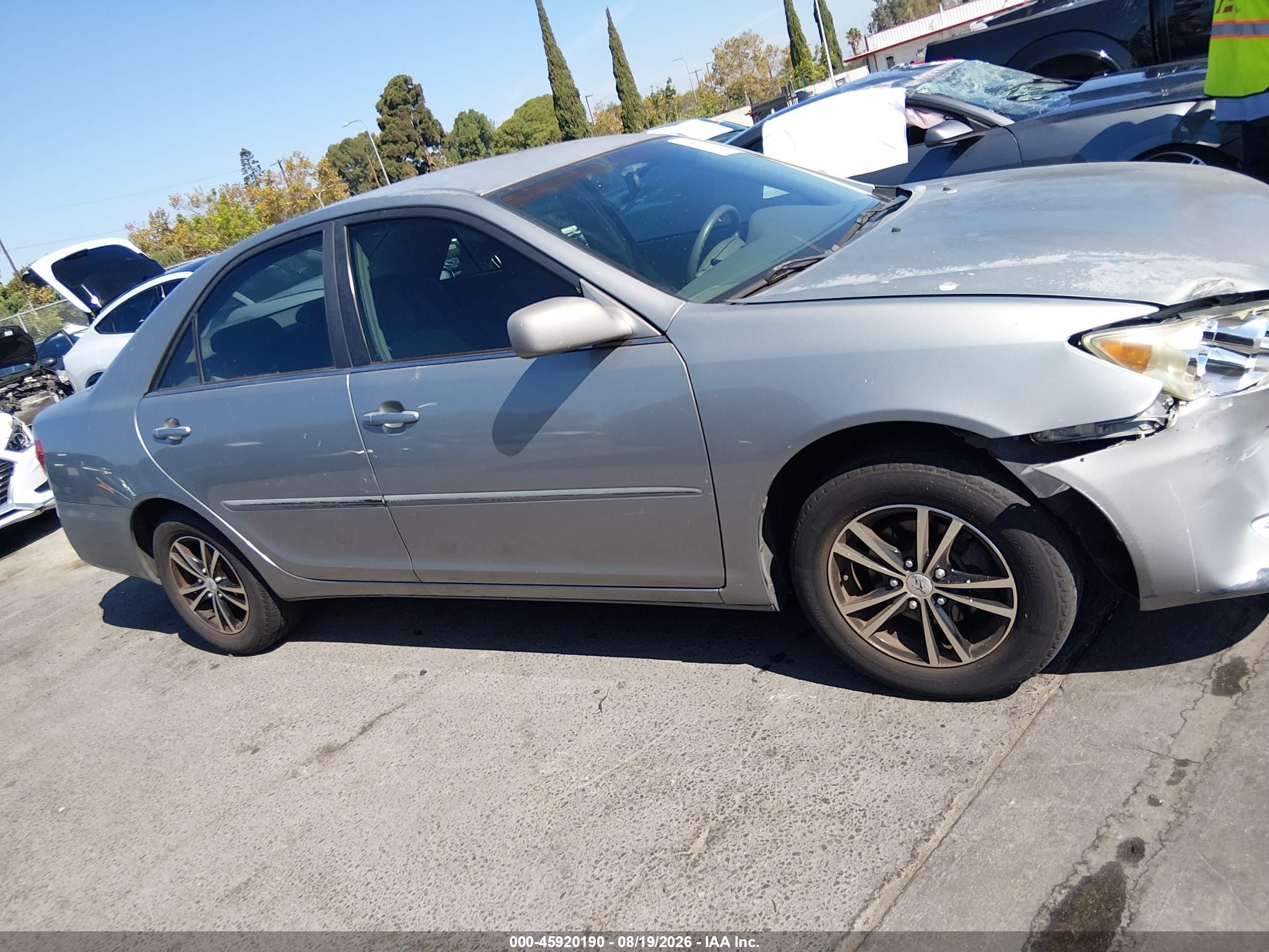 2005 Toyota Camry Le Gray vin: 4T1BE30K05U522202