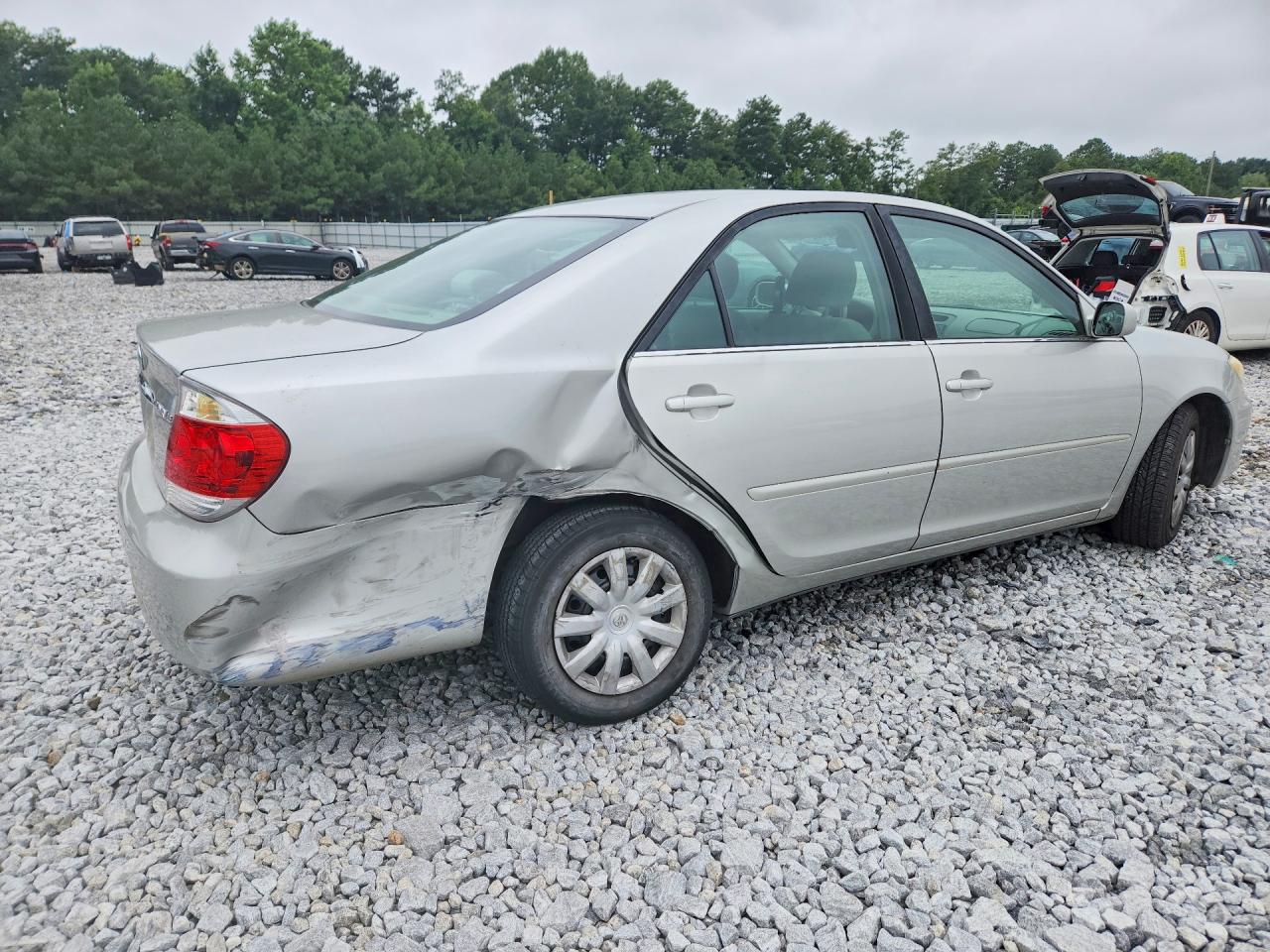 2005 Toyota Camry Le Silver vin: 4T1BE30K05U970357