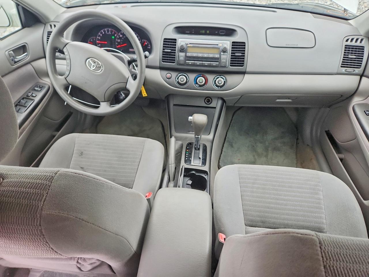2005 Toyota Camry Le Silver vin: 4T1BE30K05U970357