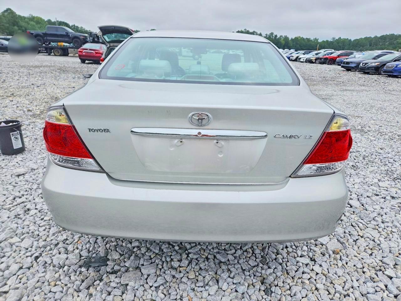 2005 Toyota Camry Le Silver vin: 4T1BE30K05U970357