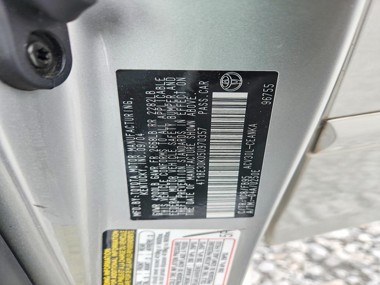 2005 Toyota Camry Le Silver vin: 4T1BE30K05U970357