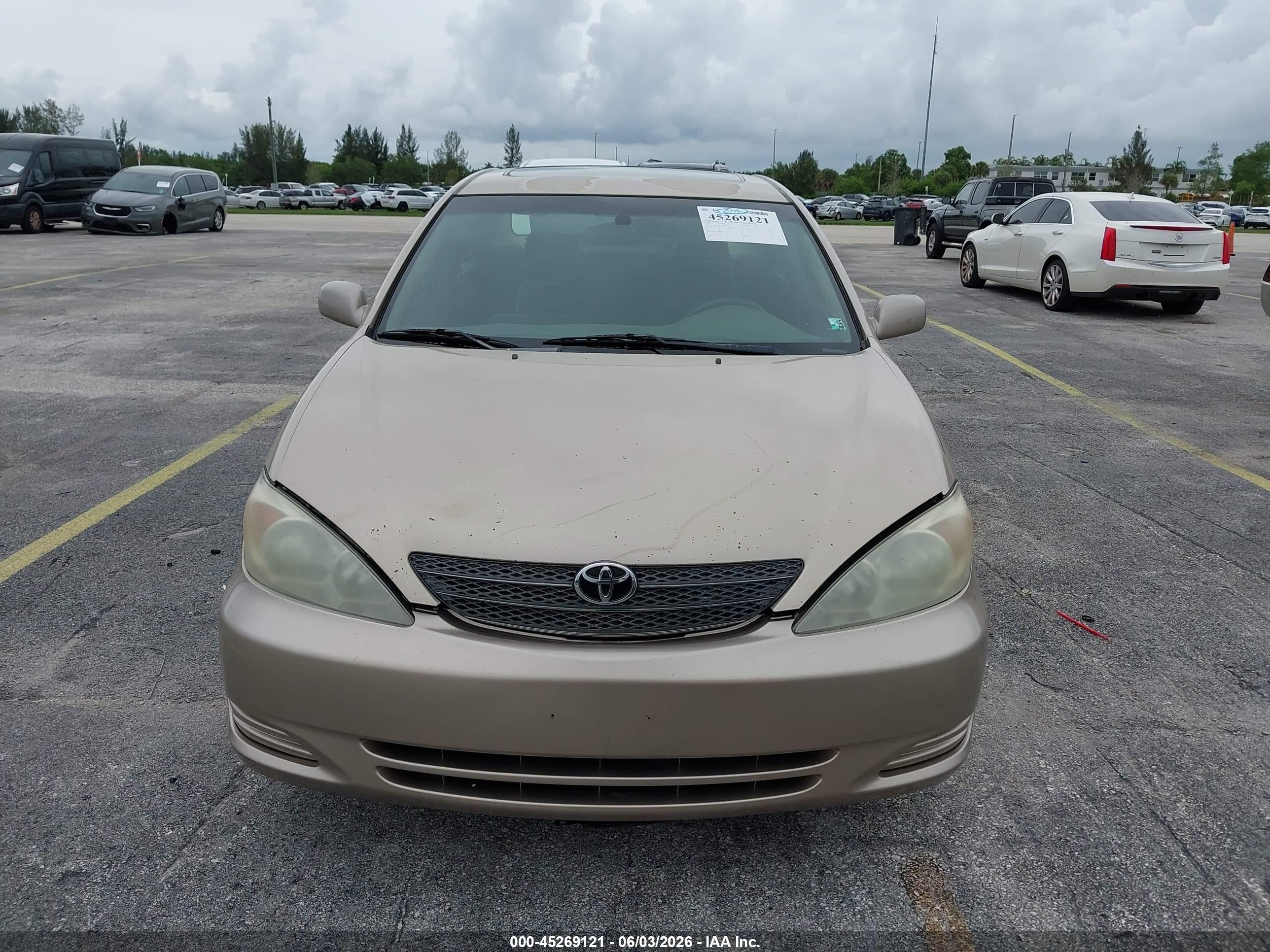 2002 Toyota Camry Xle Gold vin: 4T1BE30K12U043427