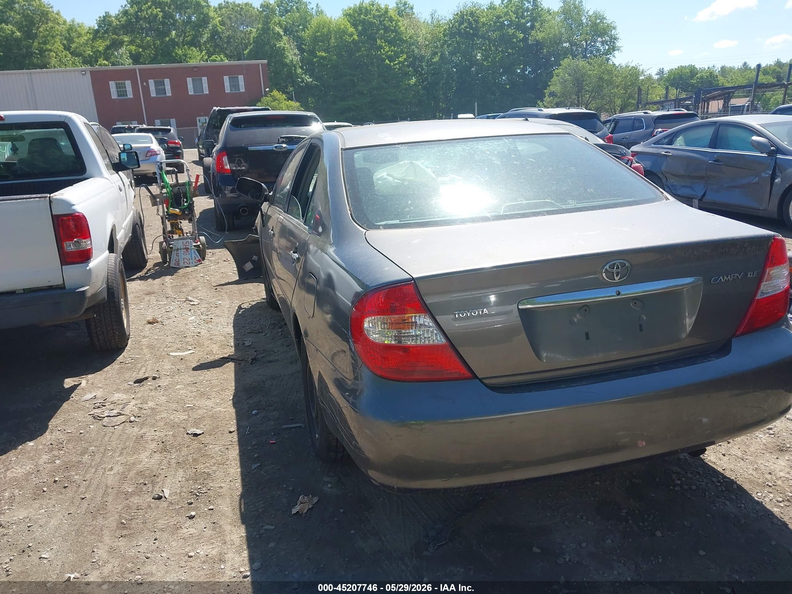 2002 Toyota Camry Xle Gray vin: 4T1BE30K12U520941