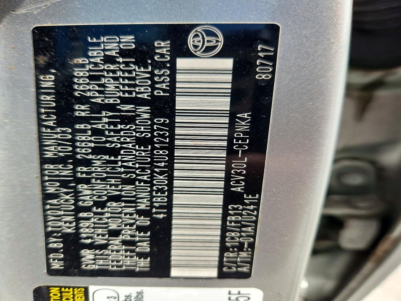 2004 Toyota Camry Le Silver vin: 4T1BE30K14U812379