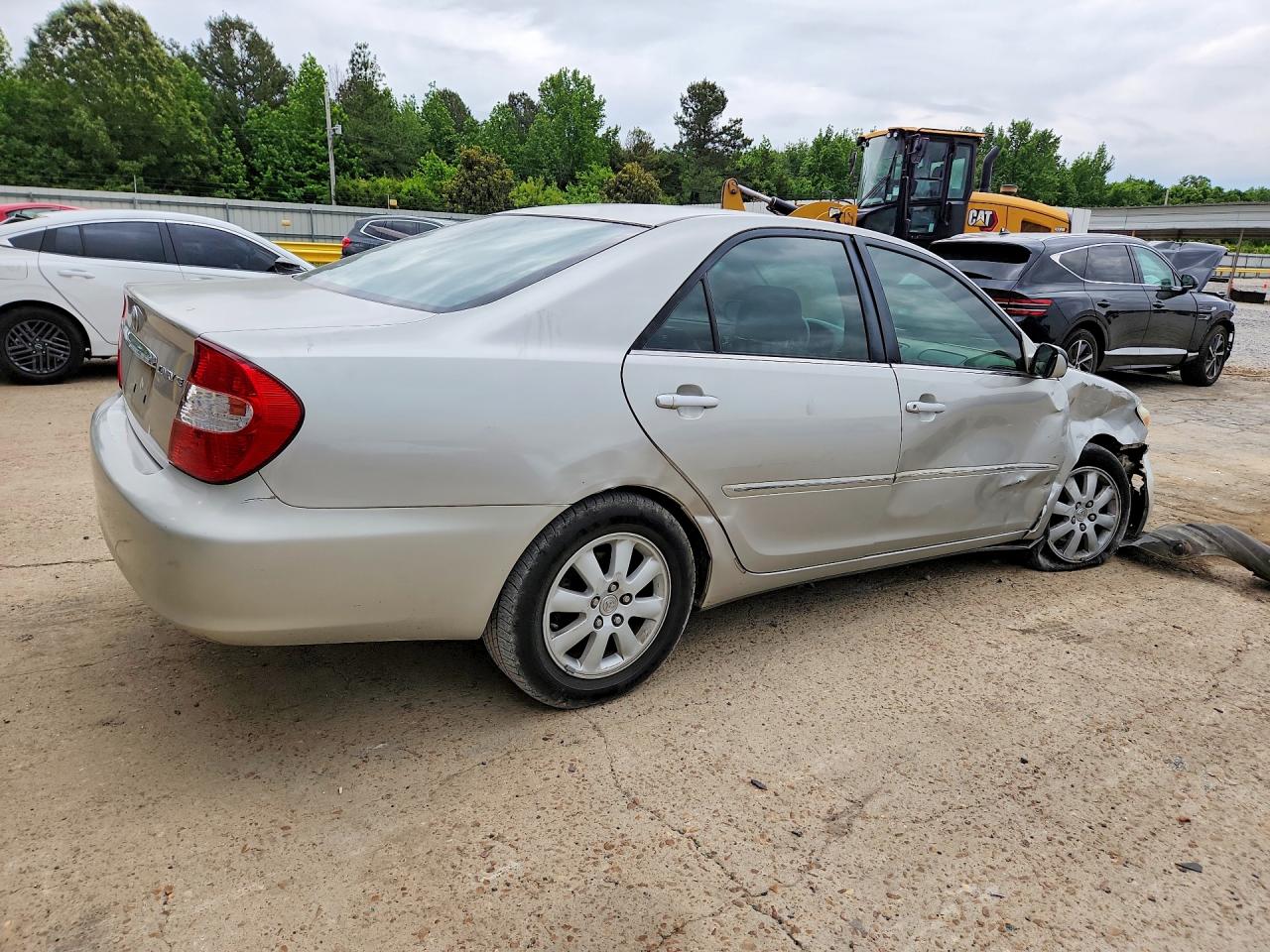 2004 Toyota Camry Xle Silver vin: 4T1BE30K14U847374