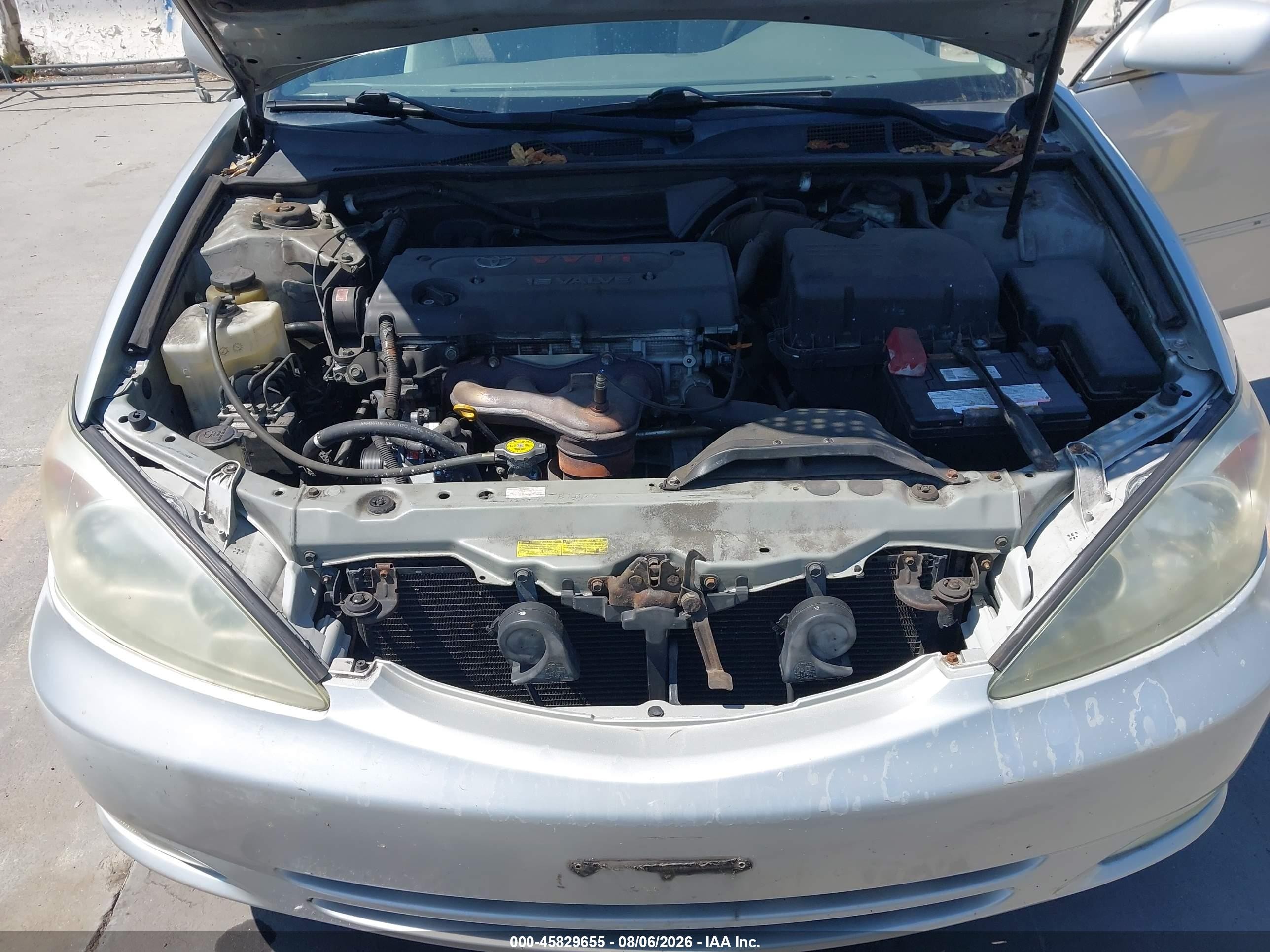 2004 Toyota Camry Xle Silver vin: 4T1BE30K14U848587