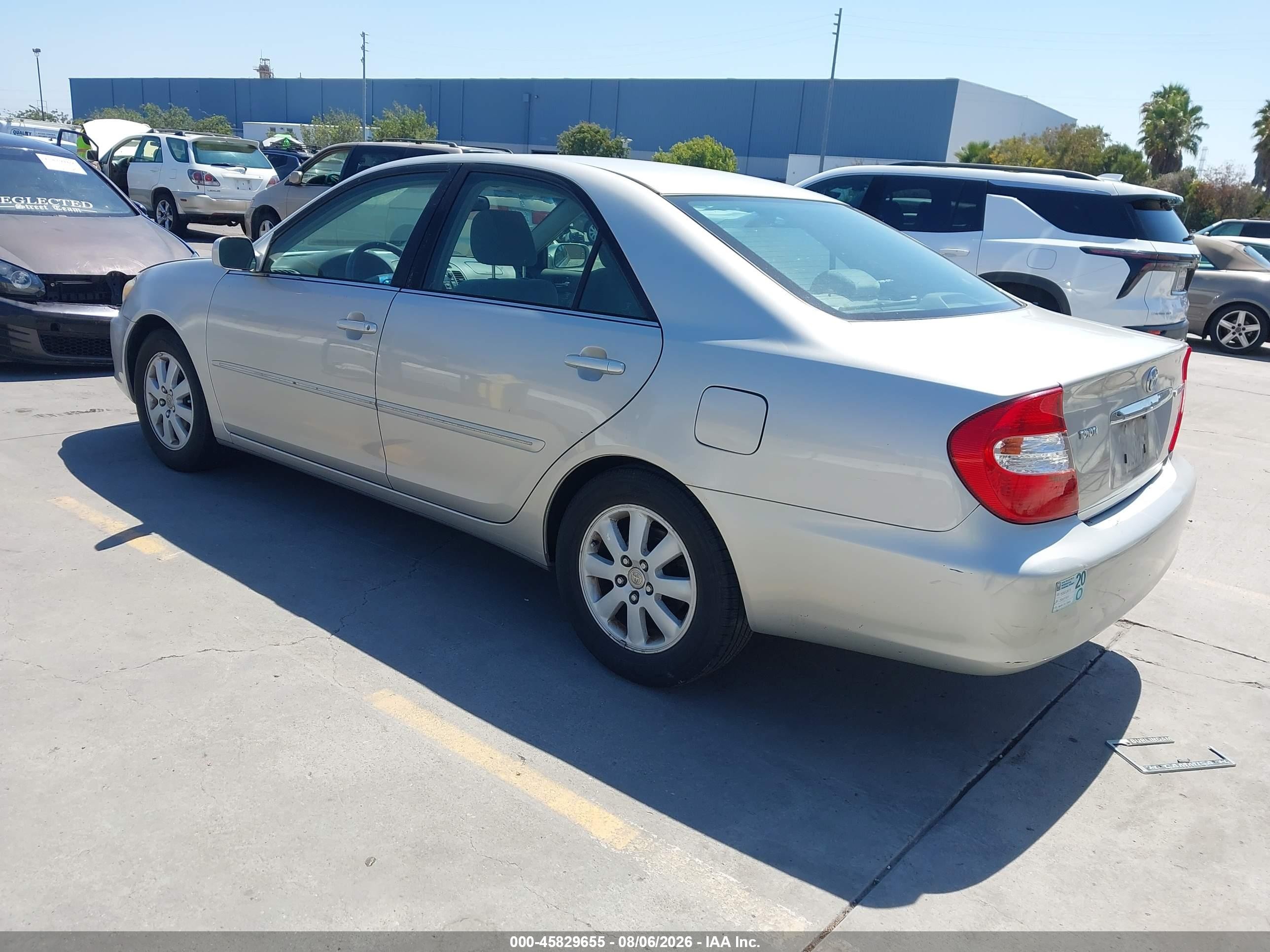 2004 Toyota Camry Xle Silver vin: 4T1BE30K14U848587